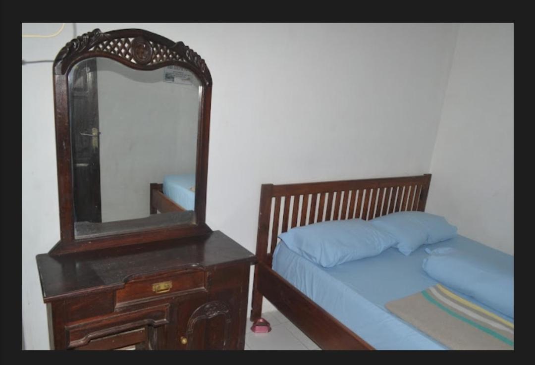 Double Room with Shared Bathroom photo 2