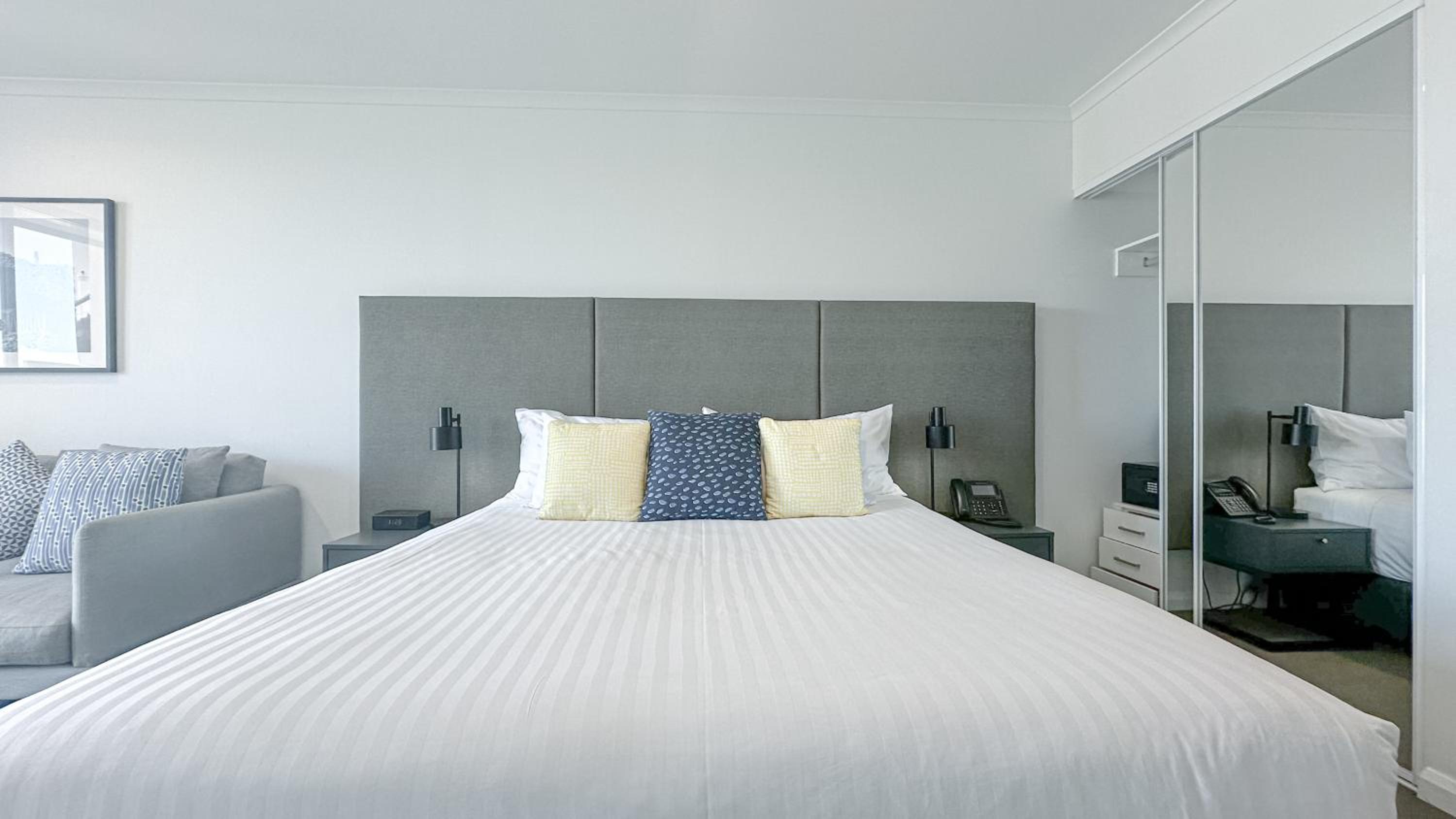 Three-Bedroom Suite - Dual Key  - Photo 12