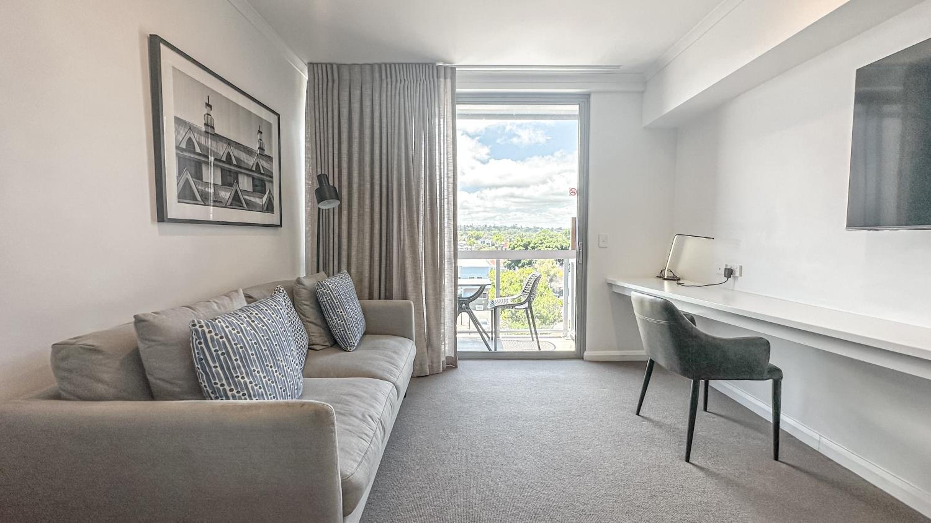 Three-Bedroom Suite - Dual Key  - Photo 9