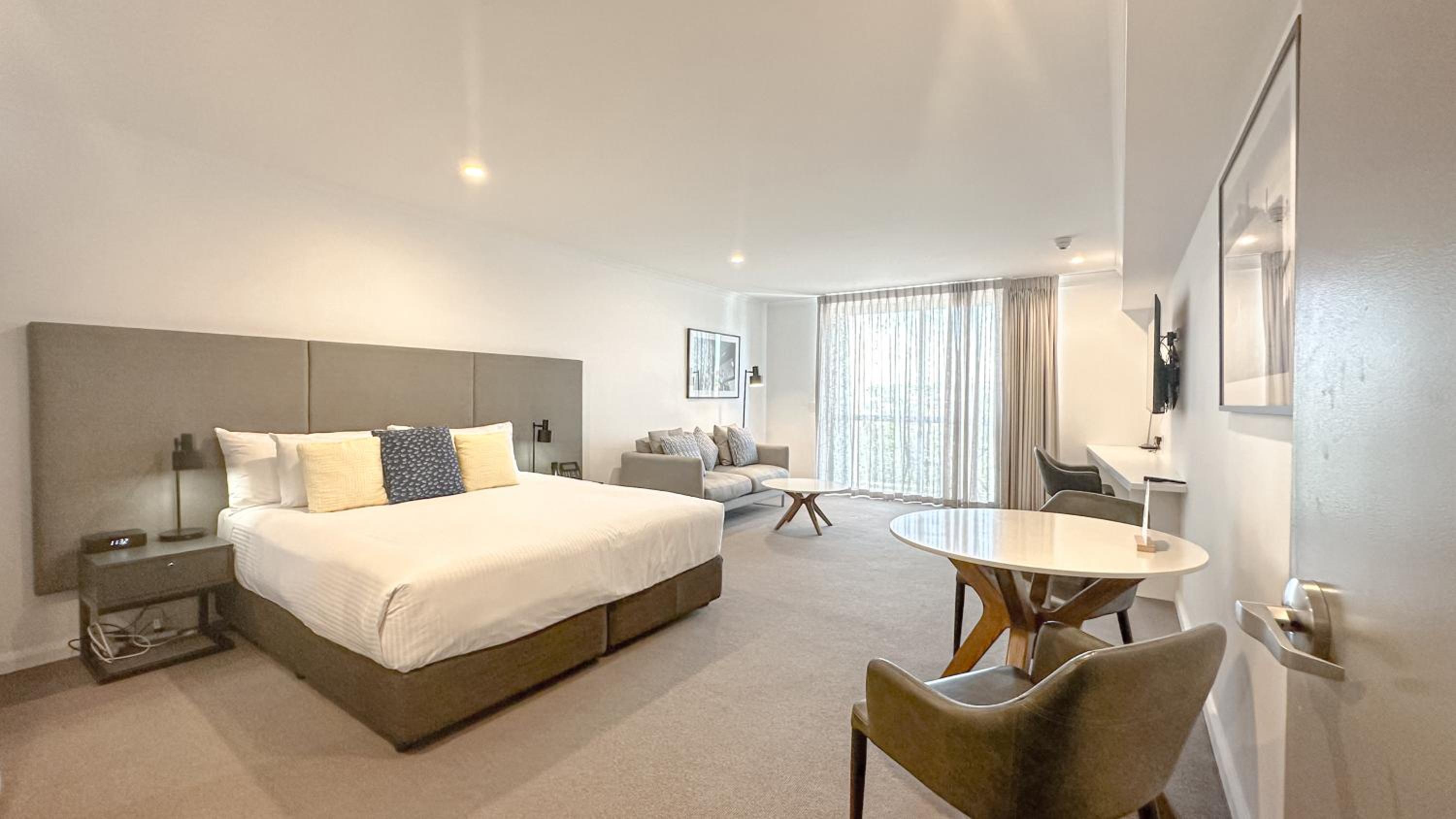 Three-Bedroom Suite - Dual Key  - Photo 26