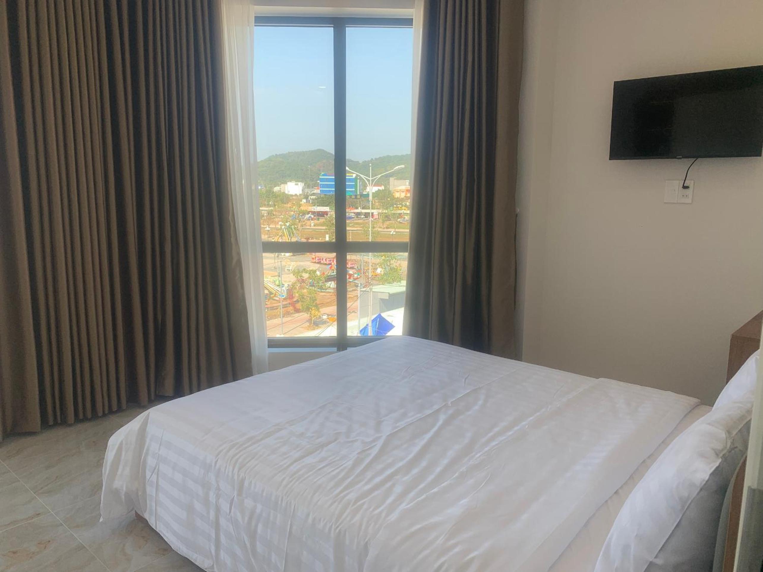 King Room with Sea View - Photo 7