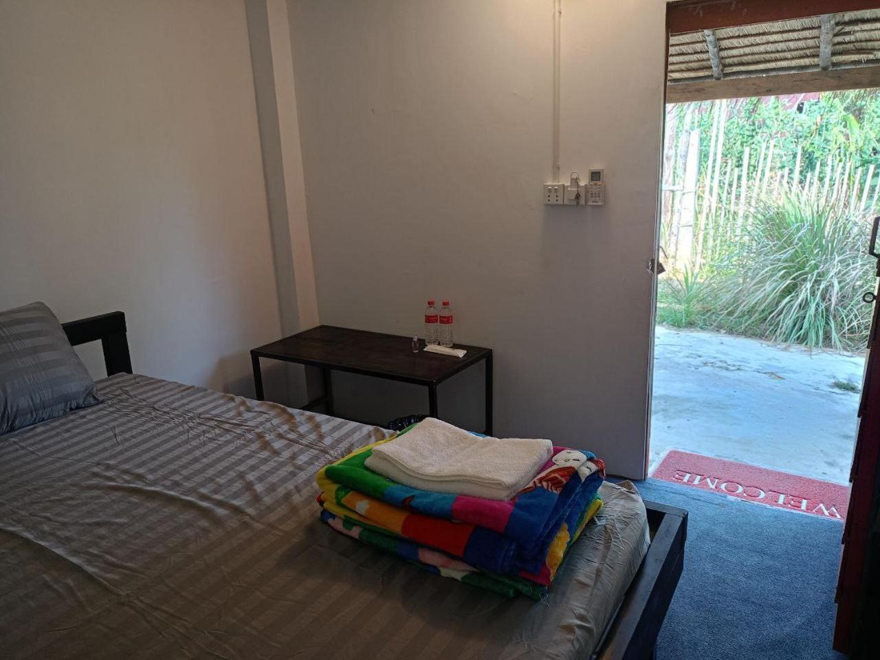 Budget Double Room photo 3