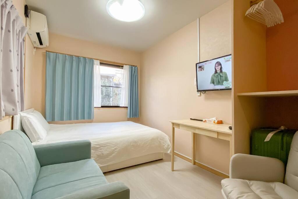 Studio Apartment photo 2