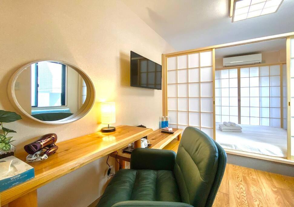 Studio with Balcony photo 2
