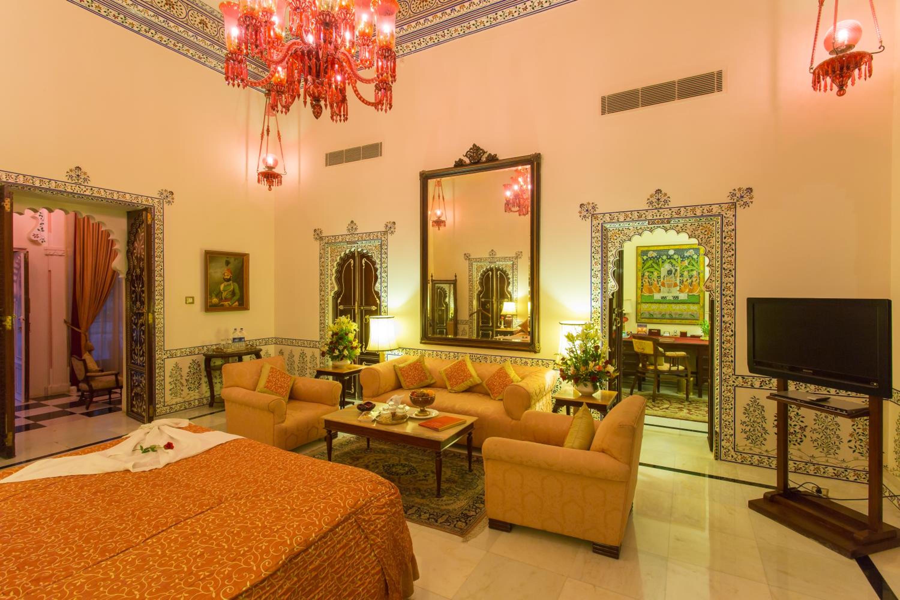 Royal Suite Mountain View with Complimentary Two-way Airport Transfer, 10% off on food & beverages with a Buffet spread, Complimentary Laundry service for upto 2 clothing item(s) Royal Suite Mountain View with Complimentary Two-way Airport Transfer, 10% off on food & beverages with a Buffet spread, Complimentary Laundry service for upto 2 clothing item(s)
