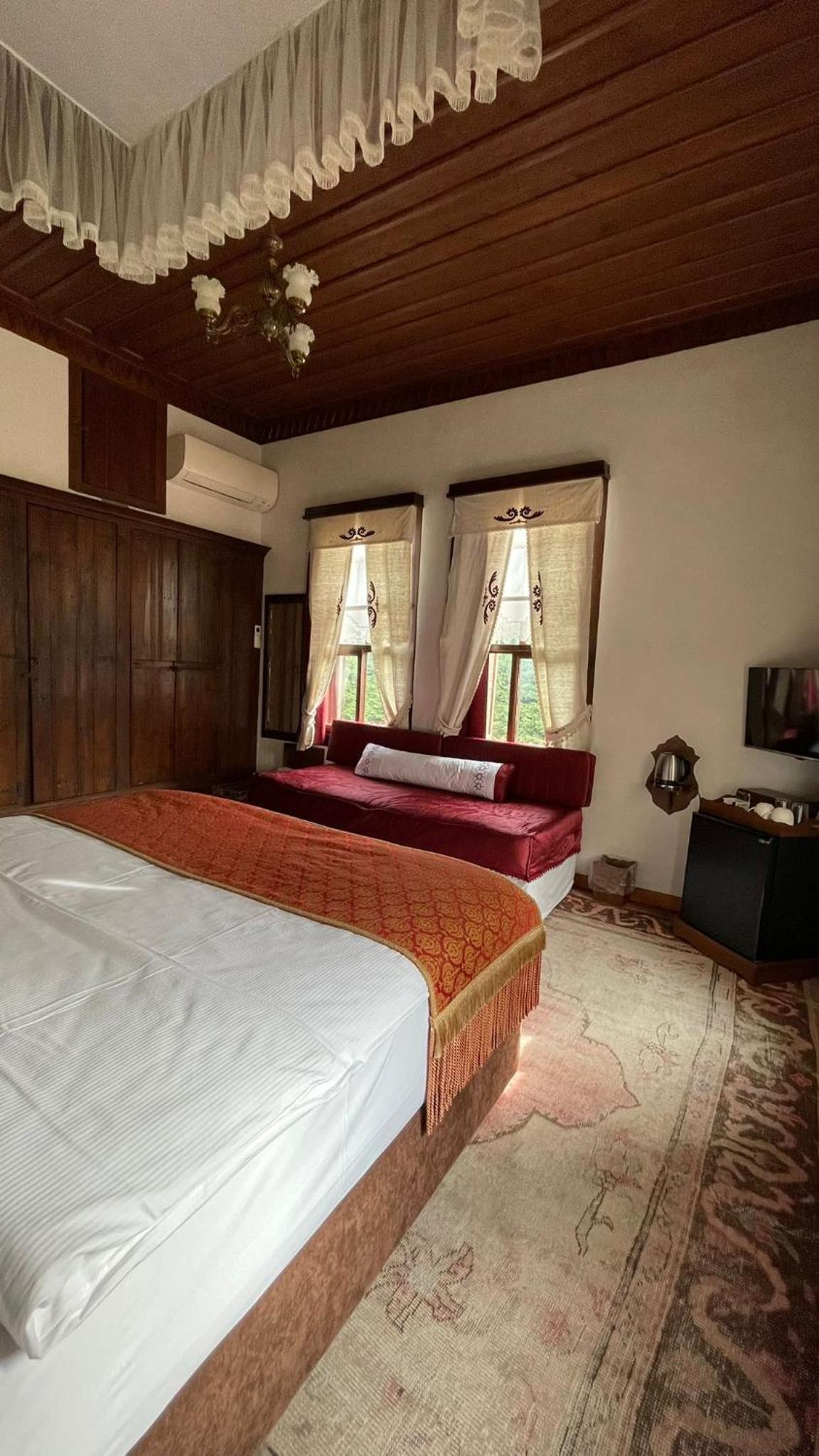 Deluxe Double or Twin Room photo 3