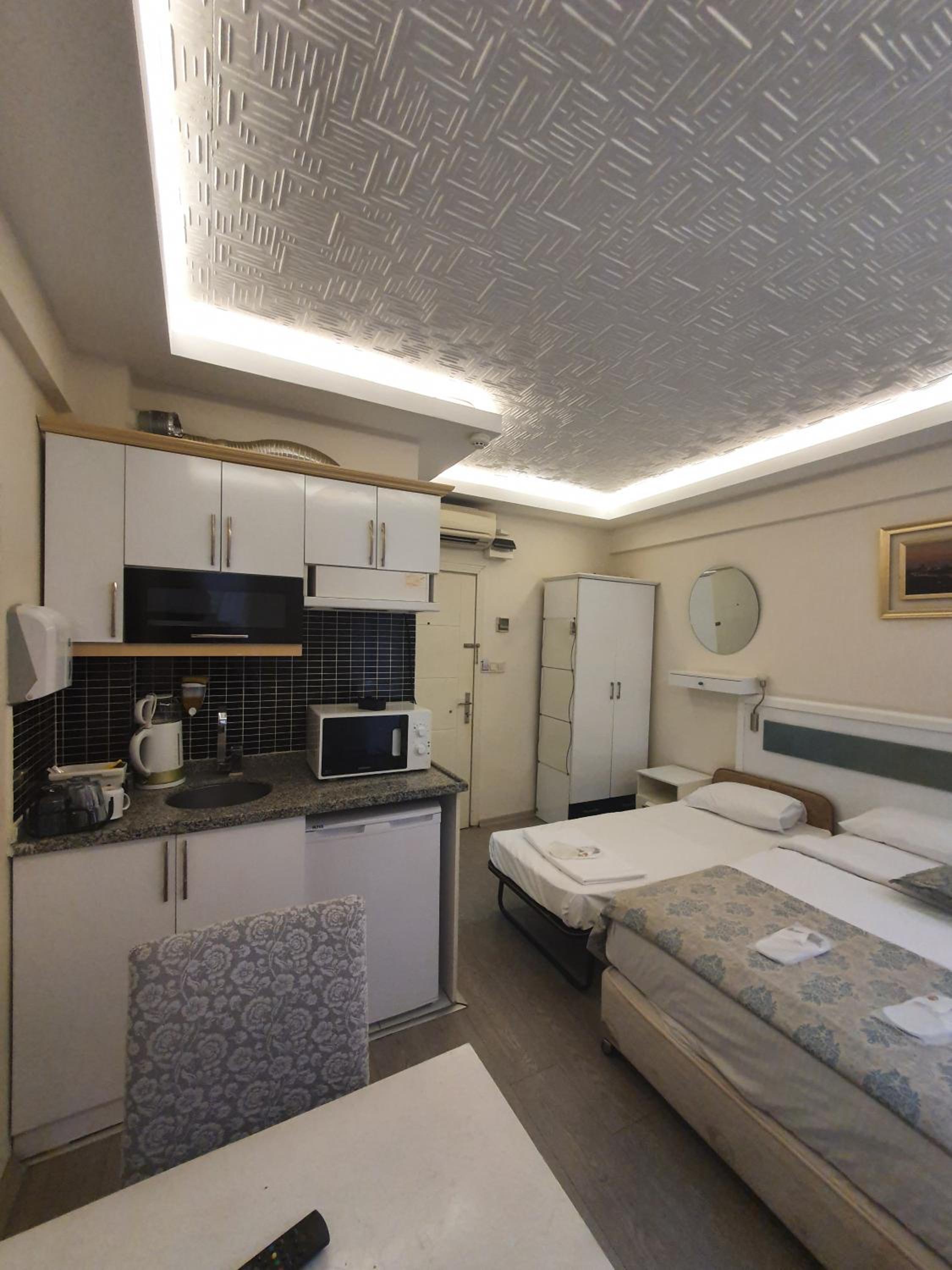 Superior Triple Room photo 3