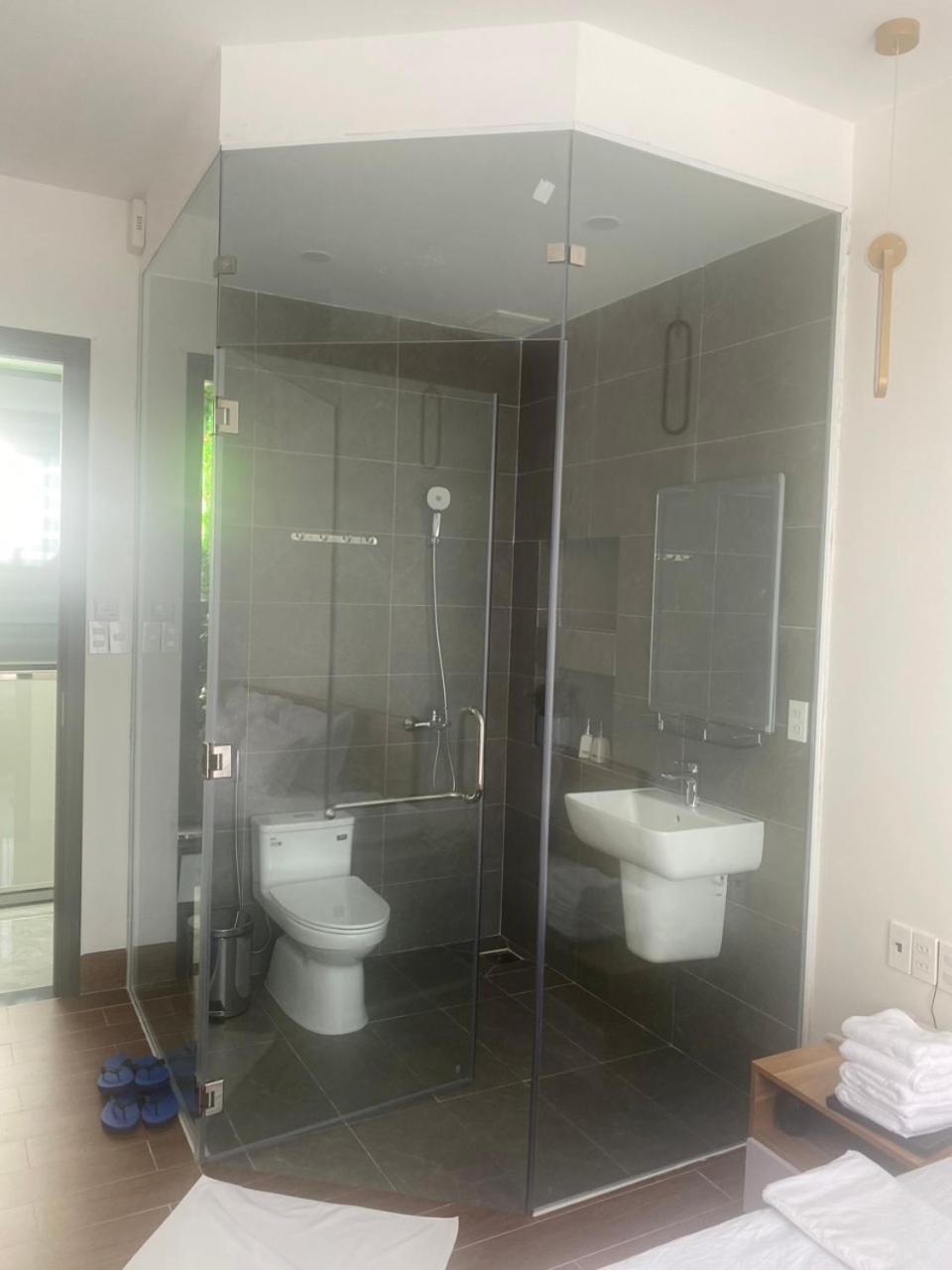 Deluxe Single Room with Balcony photo 3