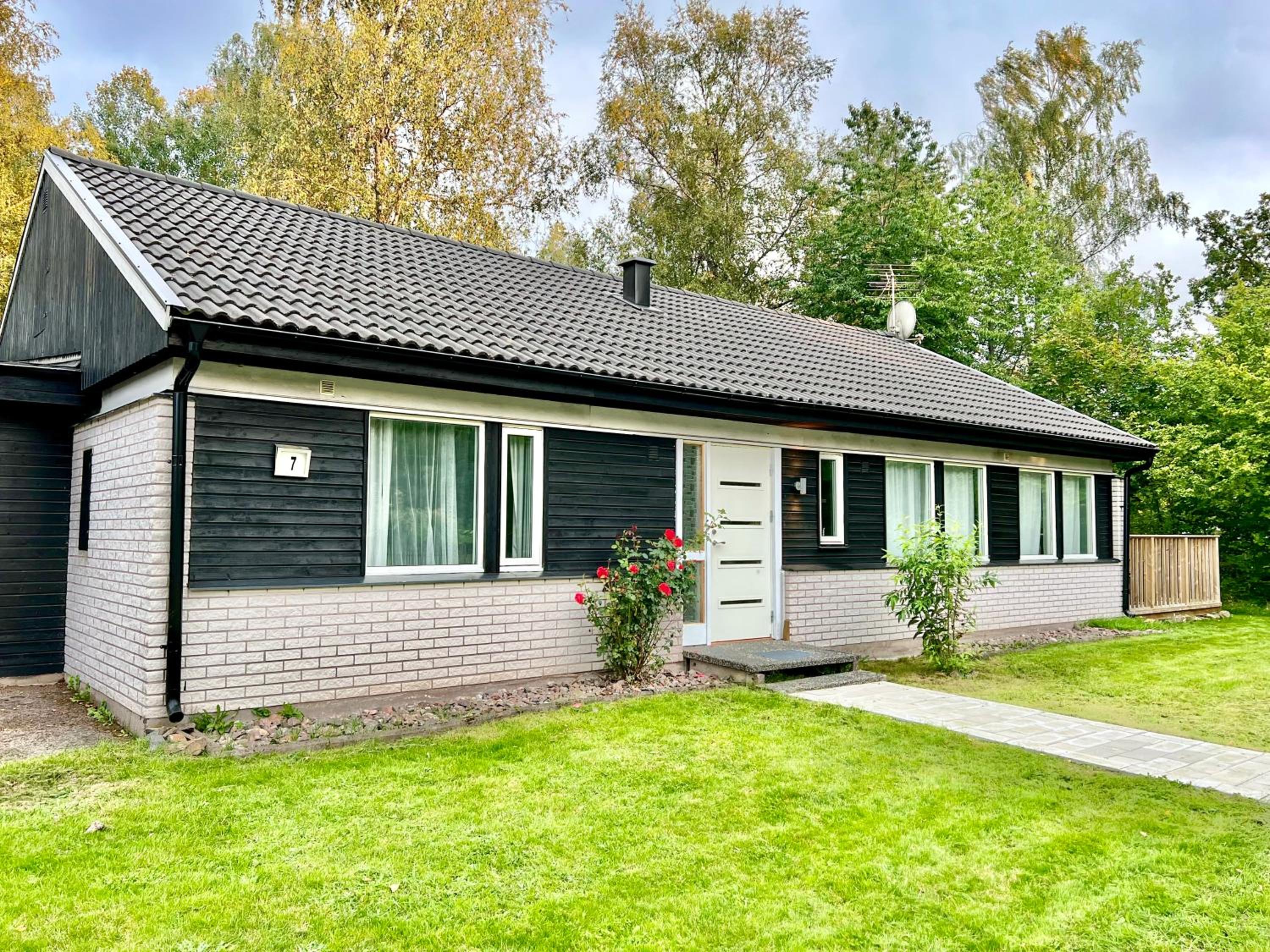 Three-Bedroom Villa photo 2