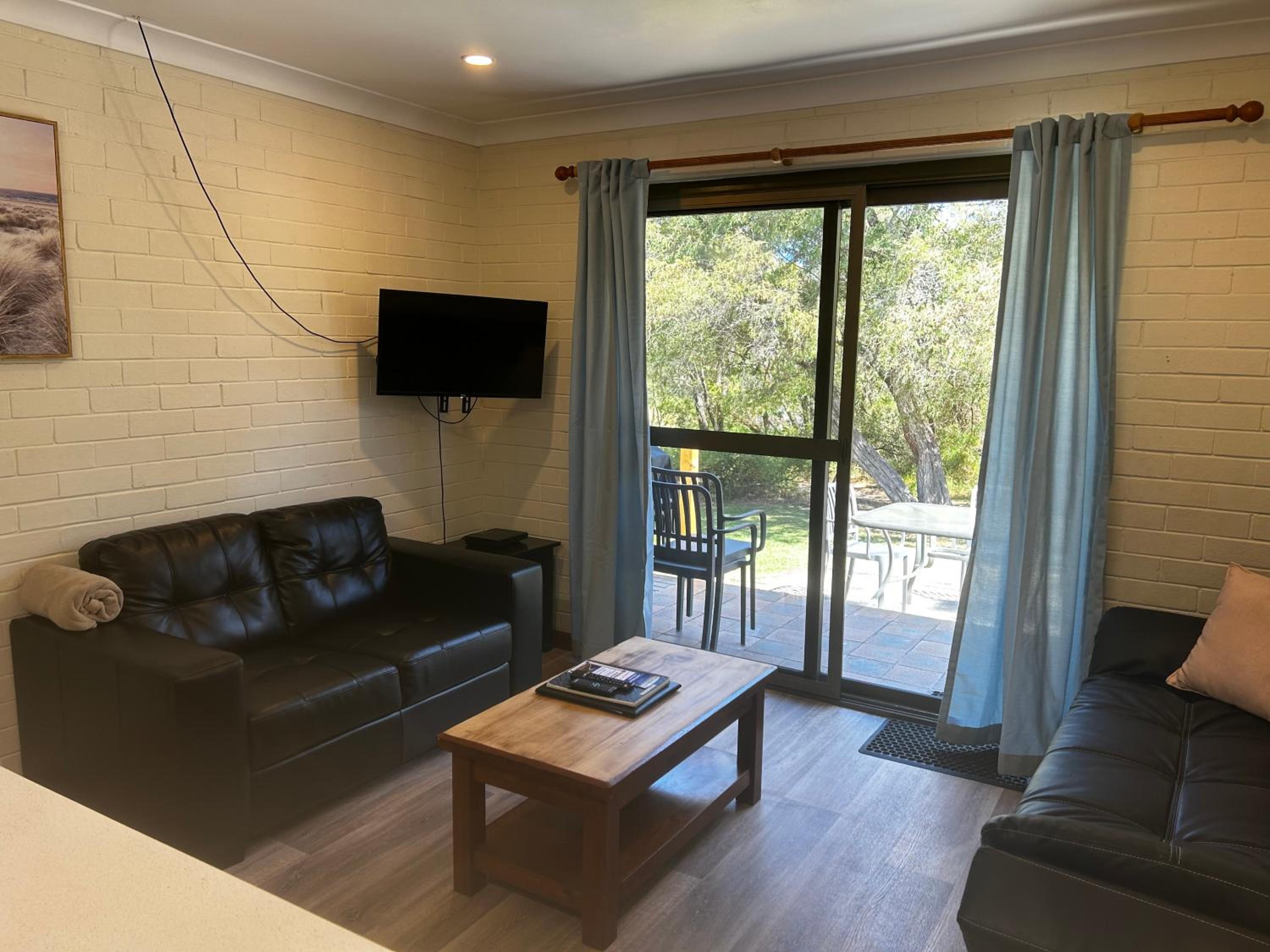 Three-Bedroom Chalet - Photo 10