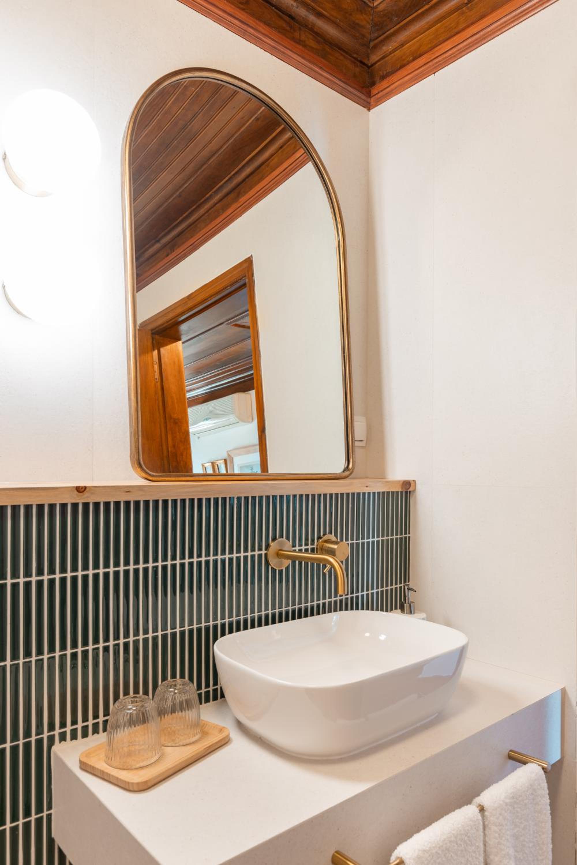 Large Double Room - Photo 8