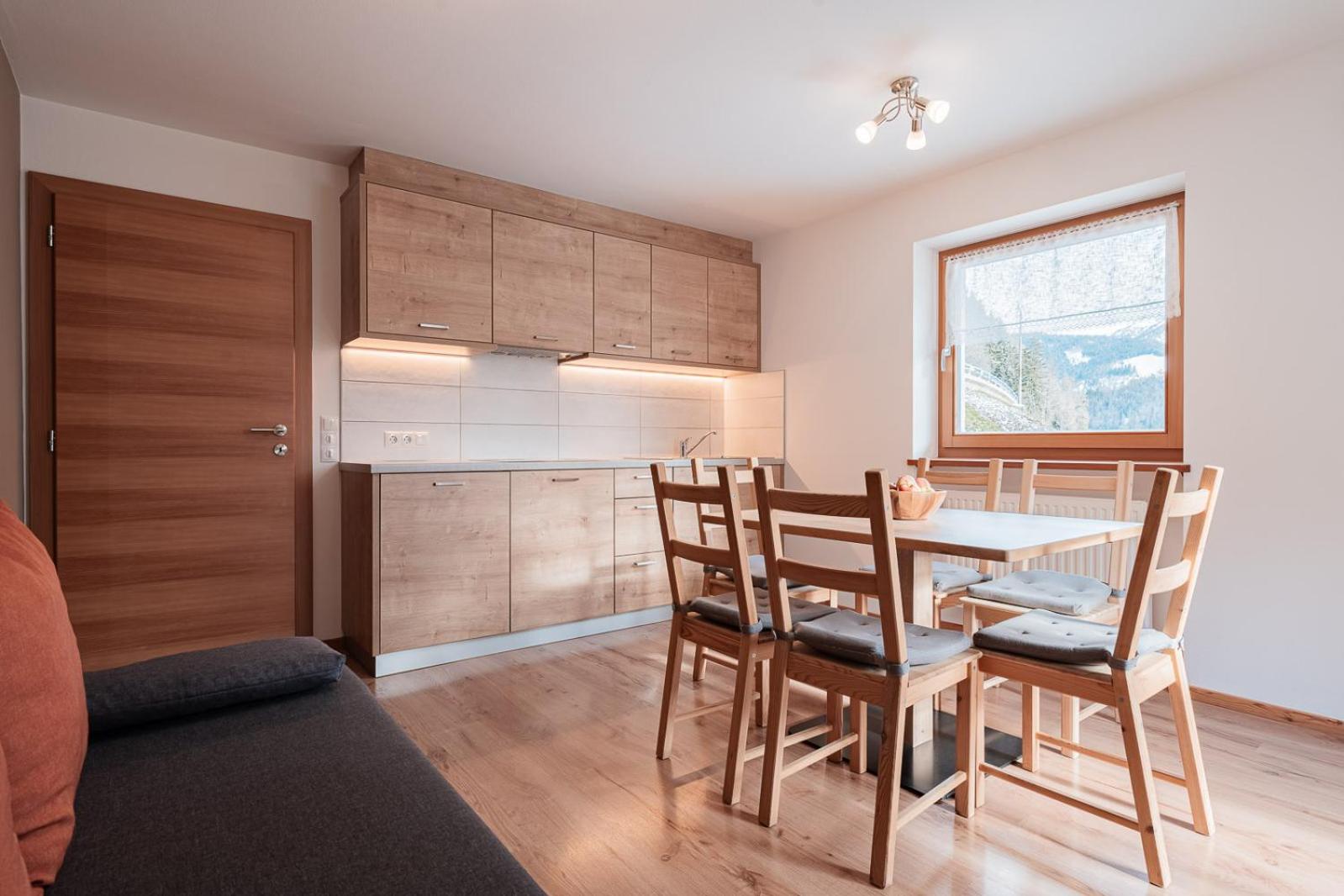 Apartment with Mountain View photo 3