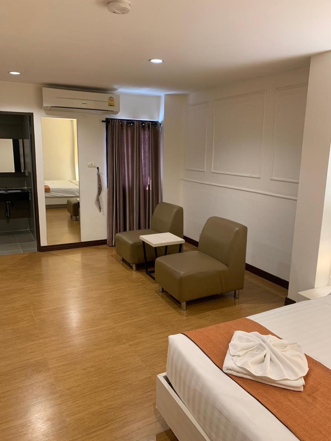 Superior Twin Room - Photo 4