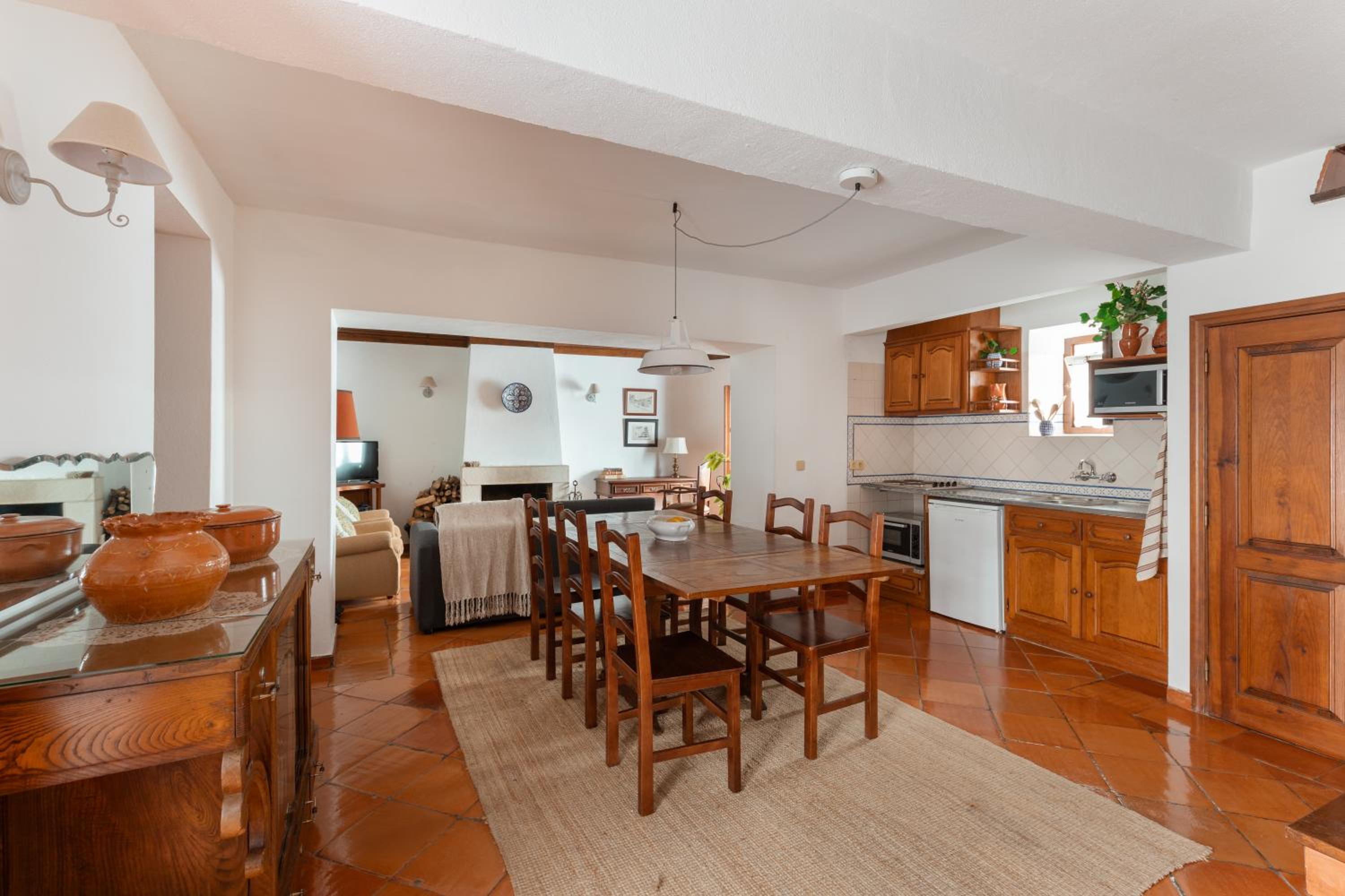 Two-Bedroom Apartment - Photo 20