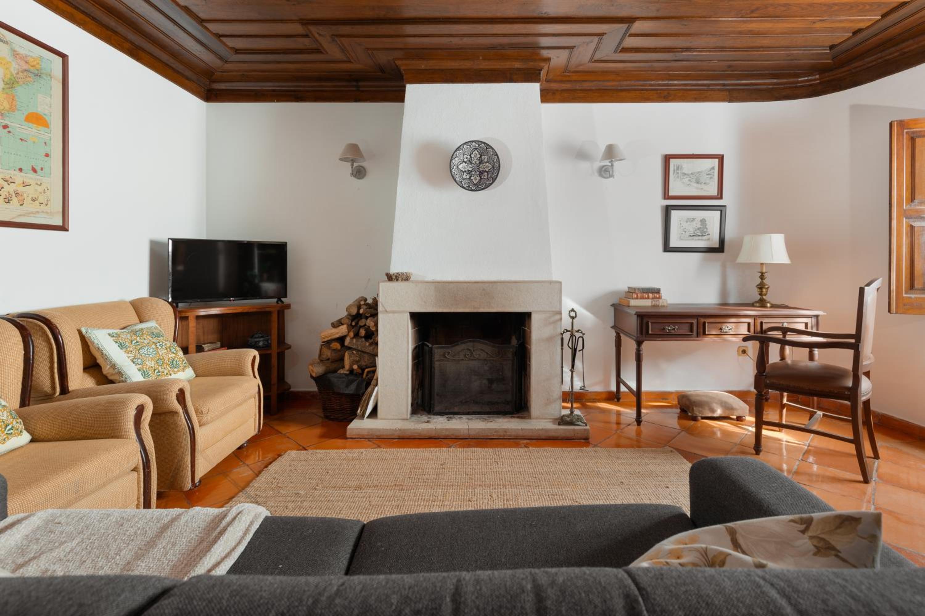 Two-Bedroom Apartment - Photo 1