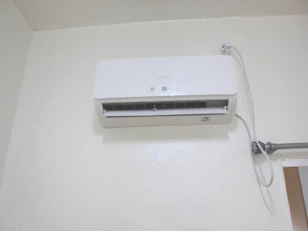 Twin Room with Private Bathroom - Photo 6