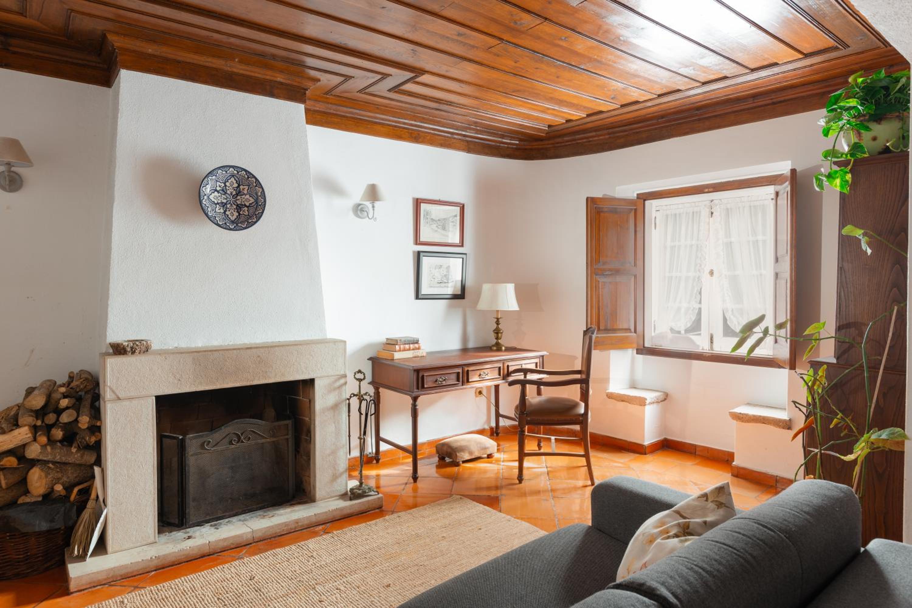 Two-Bedroom Apartment - Photo 17