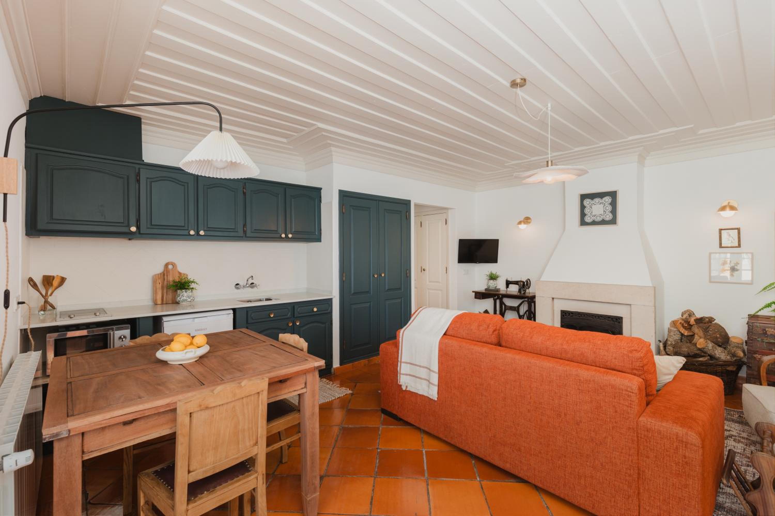 One-Bedroom Apartment - Photo 20