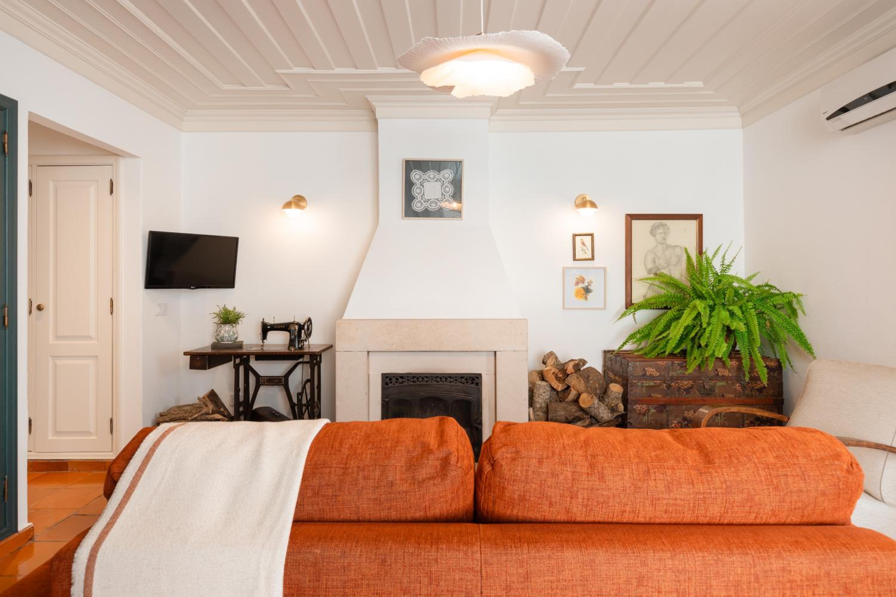One-Bedroom Apartment - Photo 19