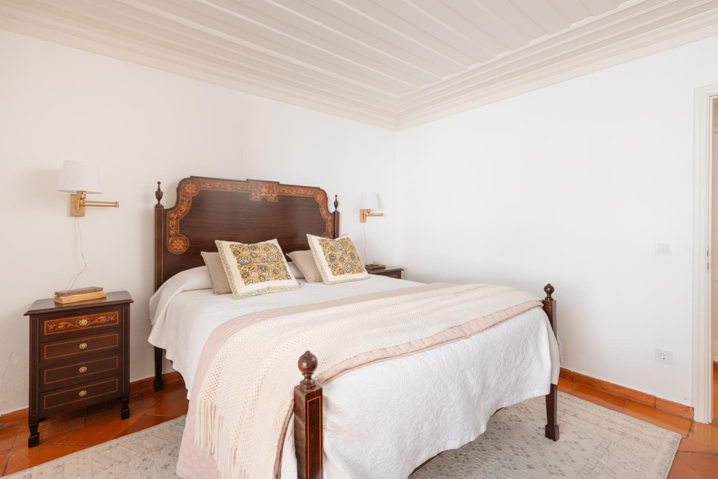One-Bedroom Apartment - Photo 17