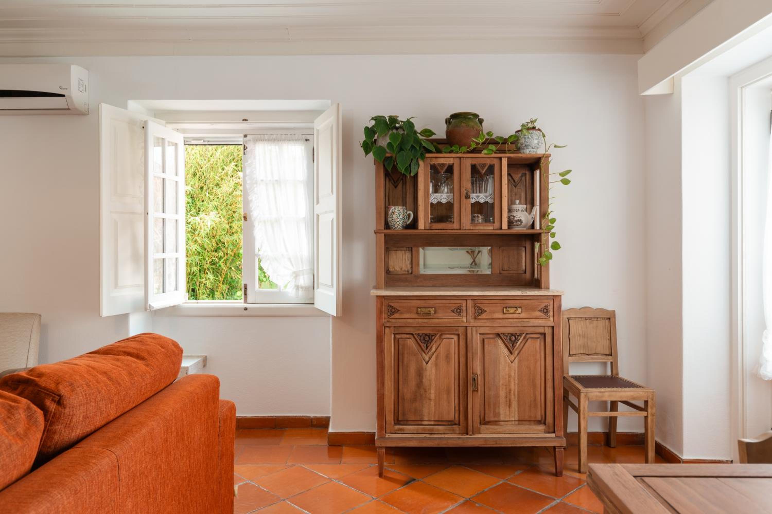 One-Bedroom Apartment - Photo 13