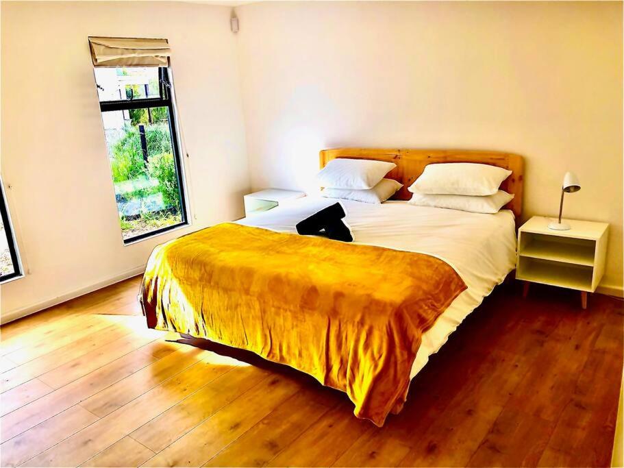 Four-Bedroom House photo 2
