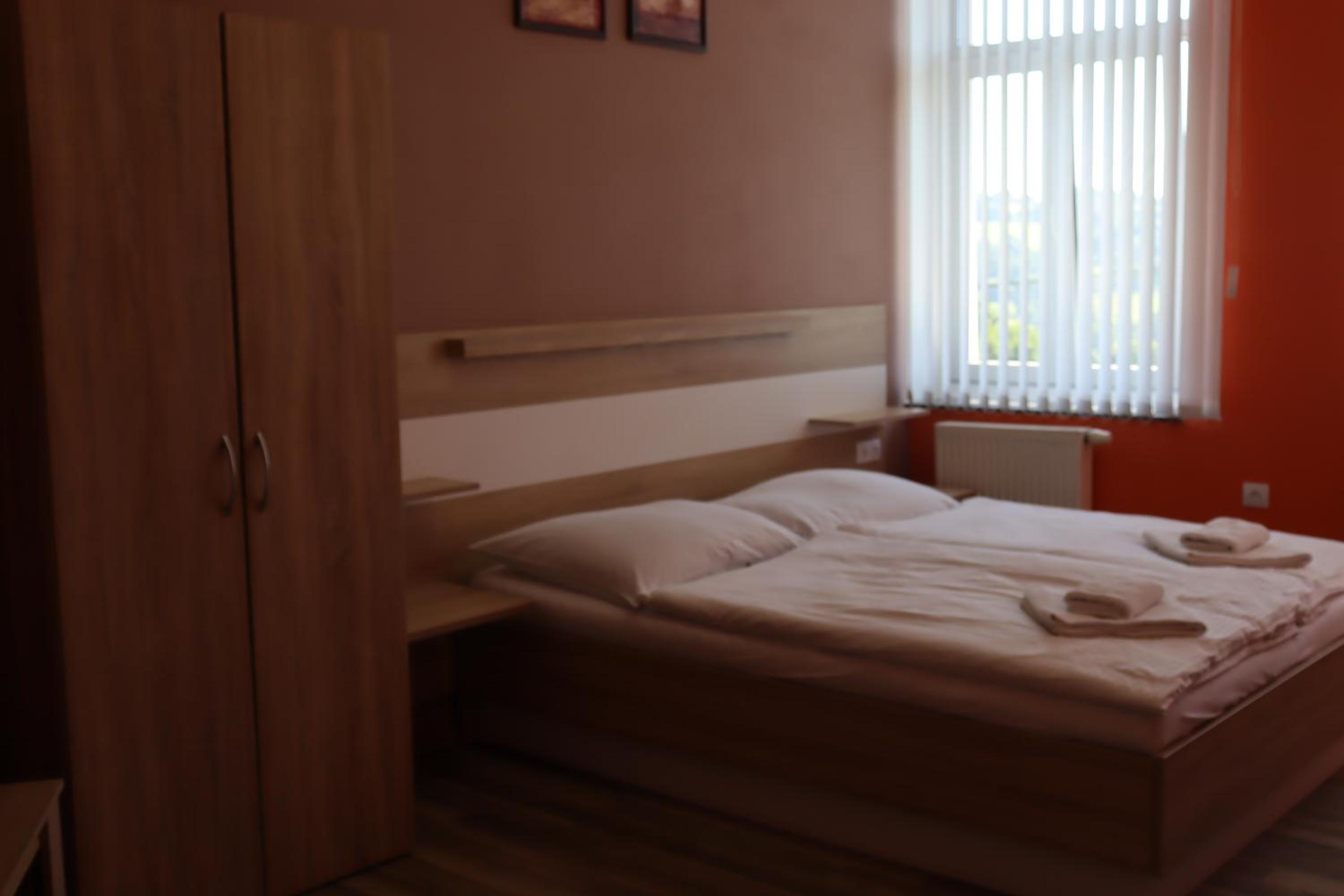 Deluxe Double Room (2 Adults + 1 Child) photo 1