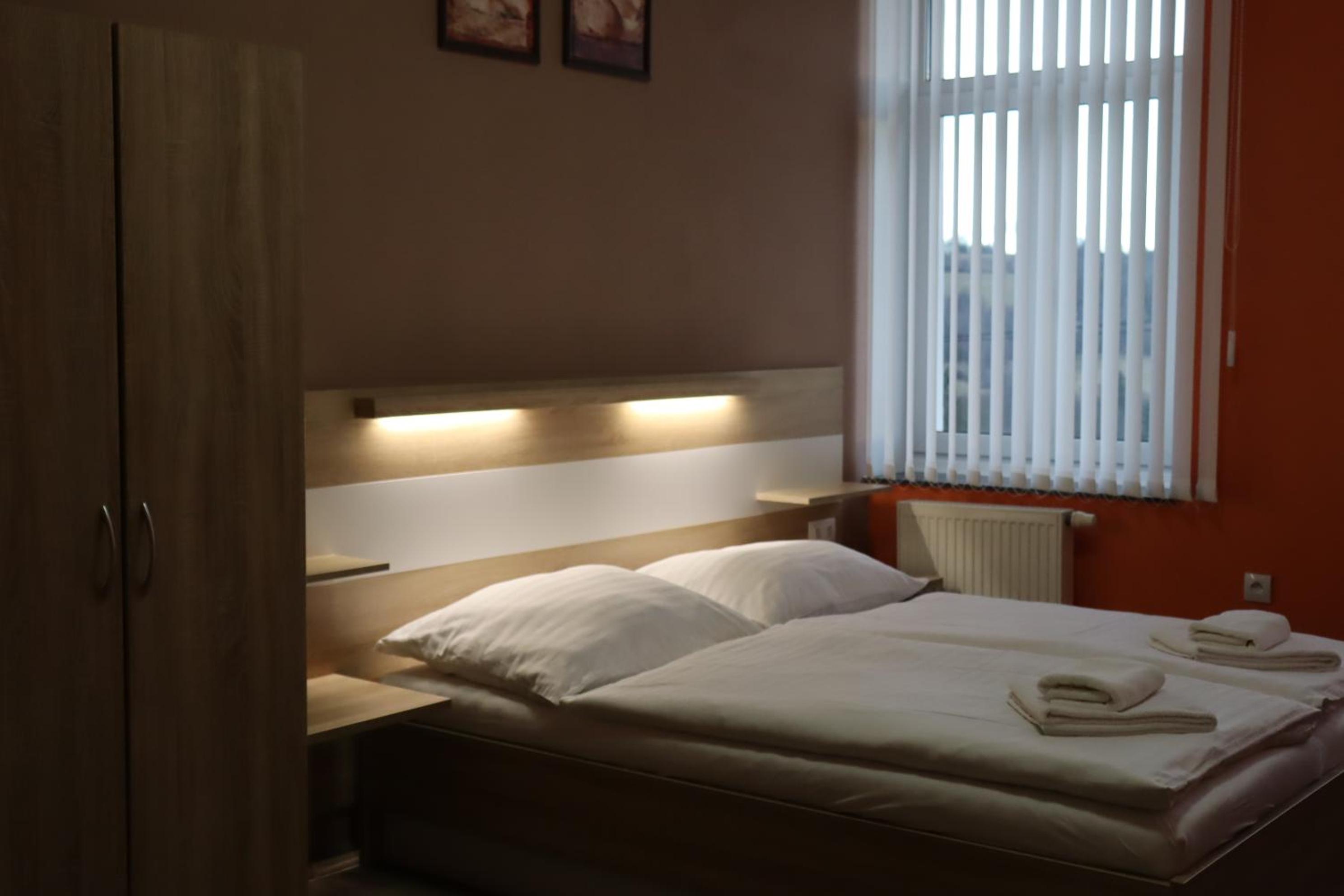 Deluxe Double Room (2 Adults + 1 Child) photo 2