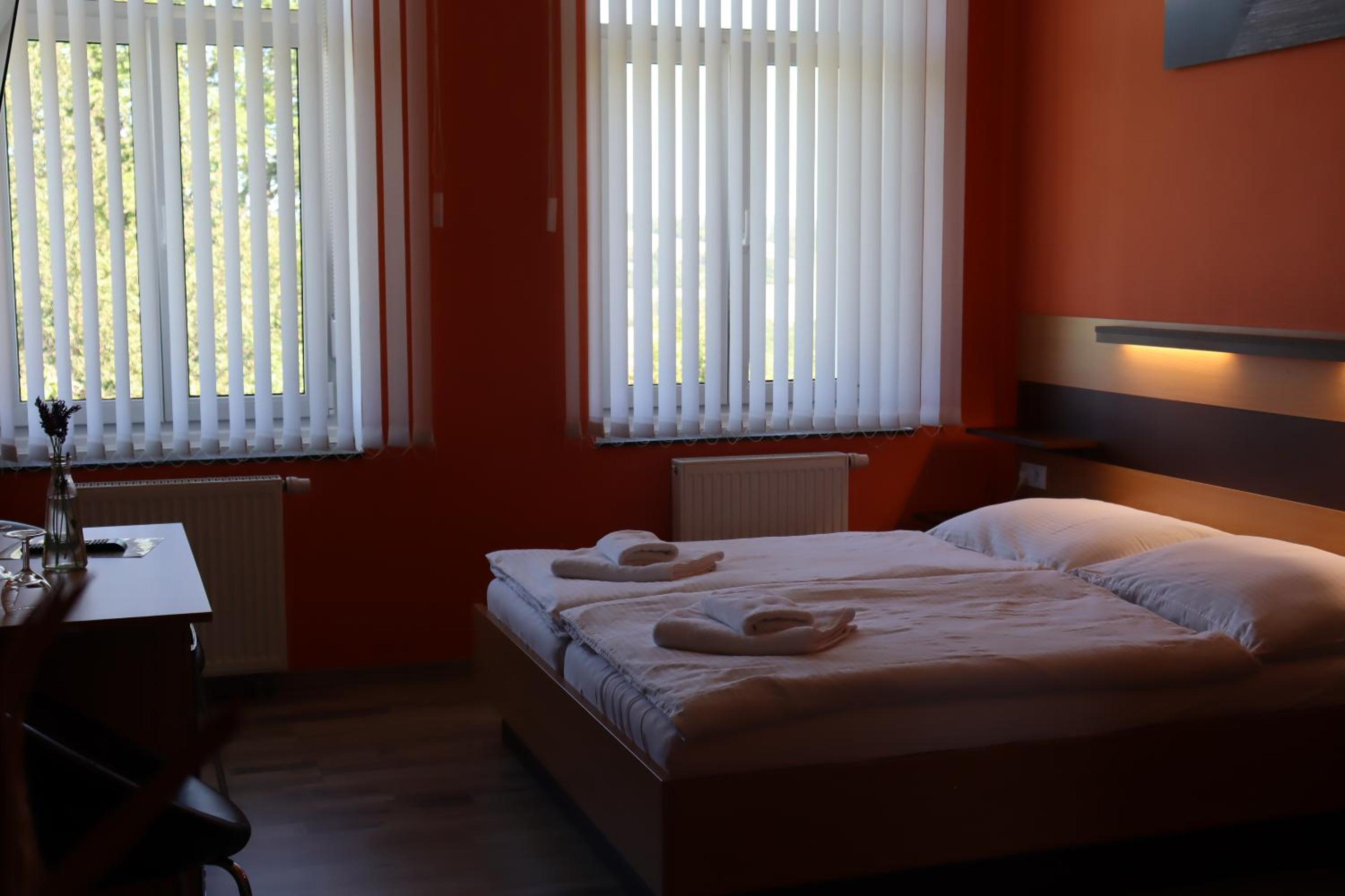 Deluxe Double Room with Extra Bed photo 1
