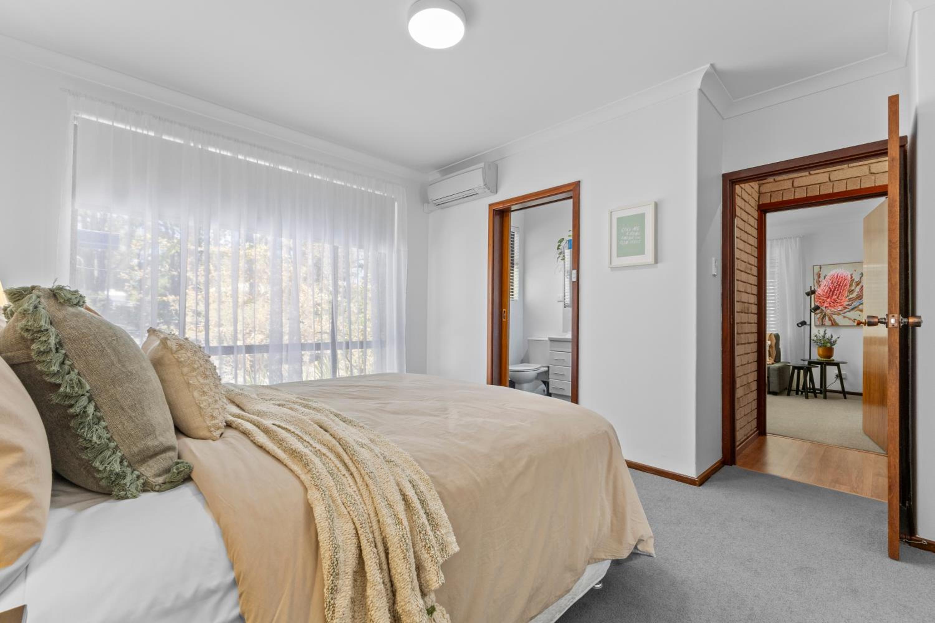 Double Room with Private Bathroom photo 2