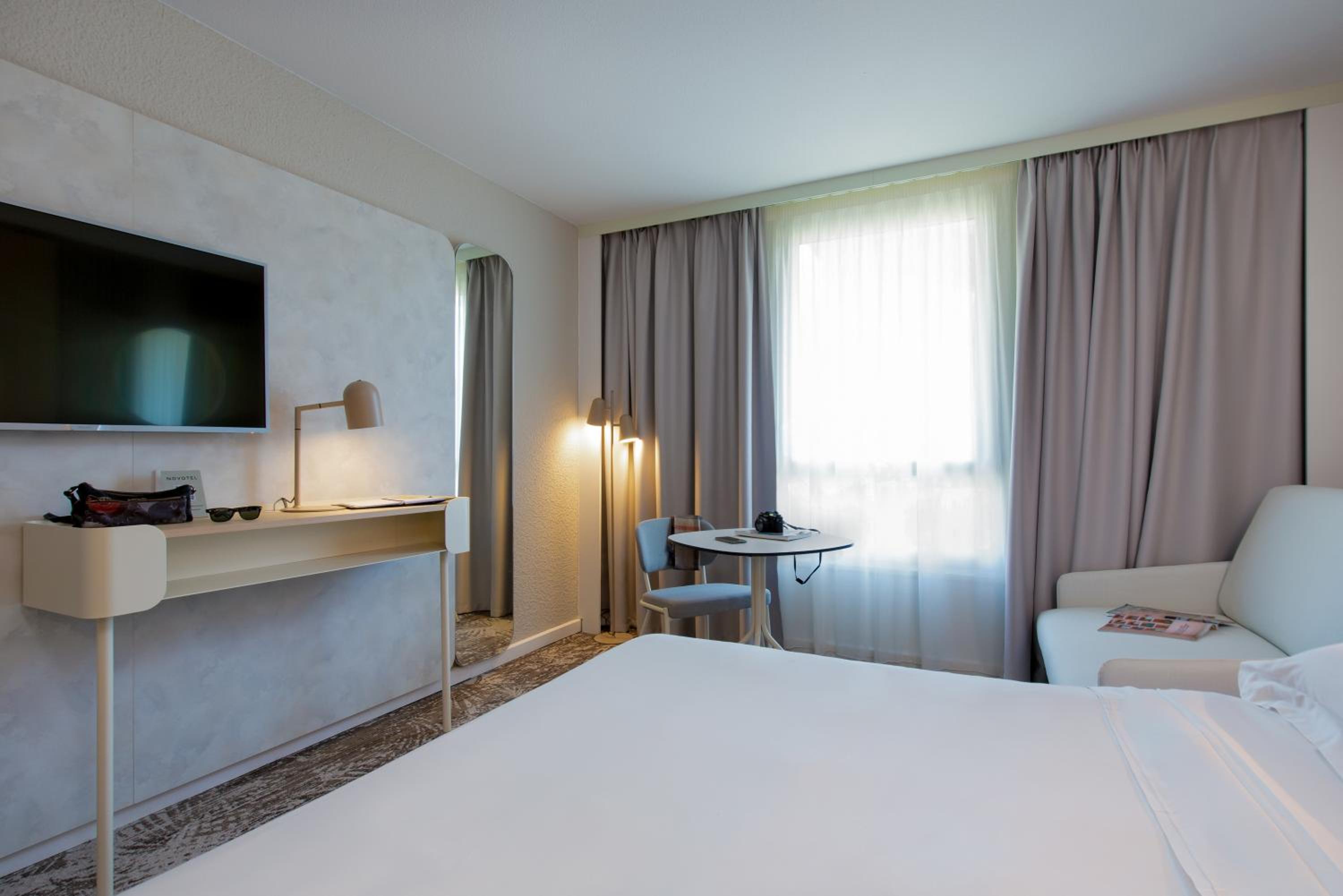Classic Room with One Double Bed and One Sofa photo 3