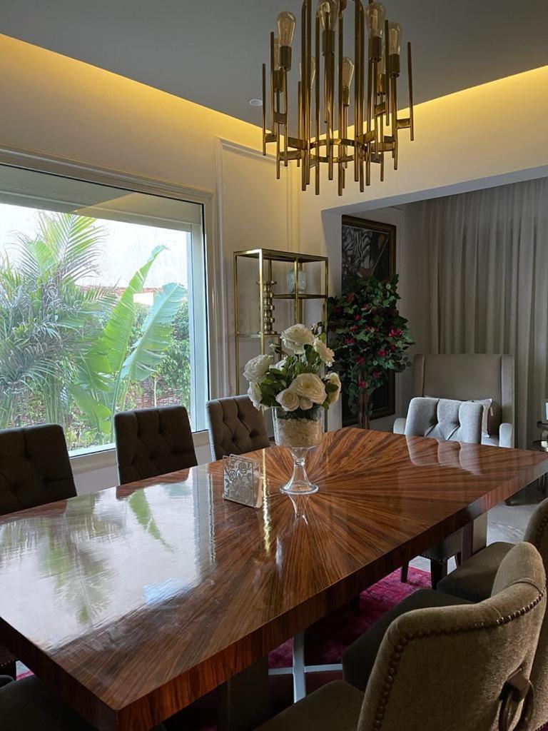 Villa photo 1