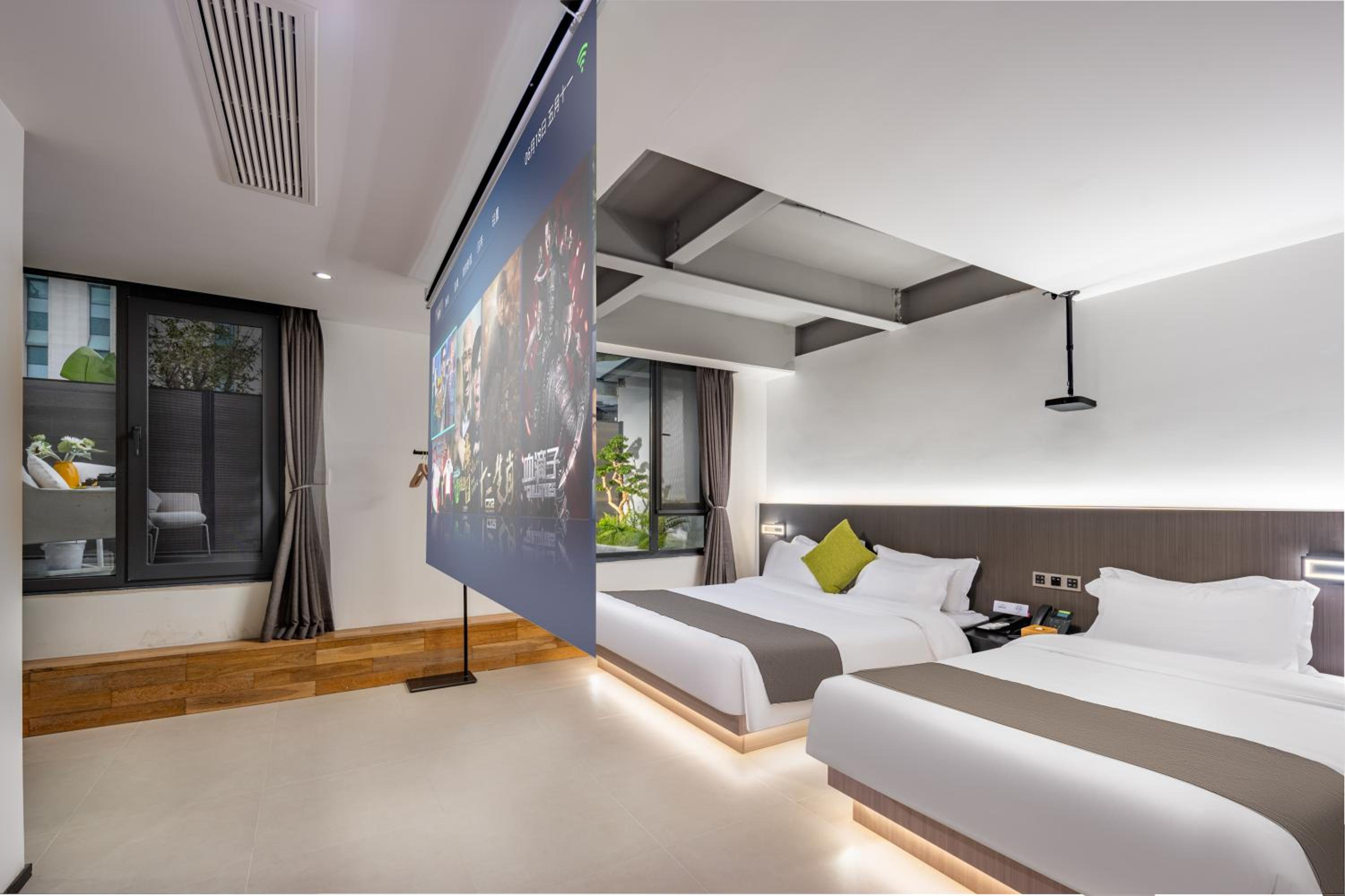 One-Bedroom Suite photo 2