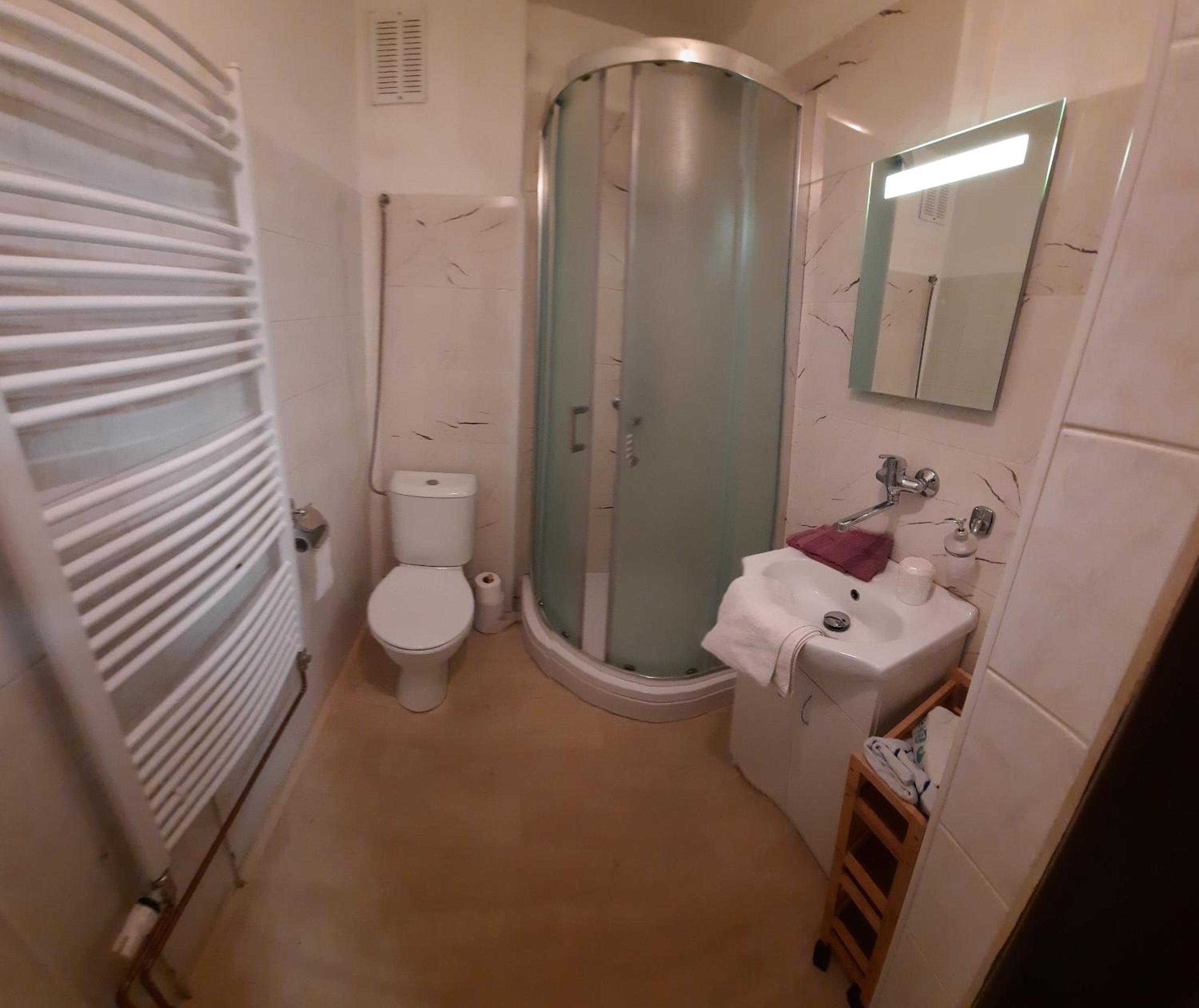 Deluxe Double Room with Extra Bed - Photo 14