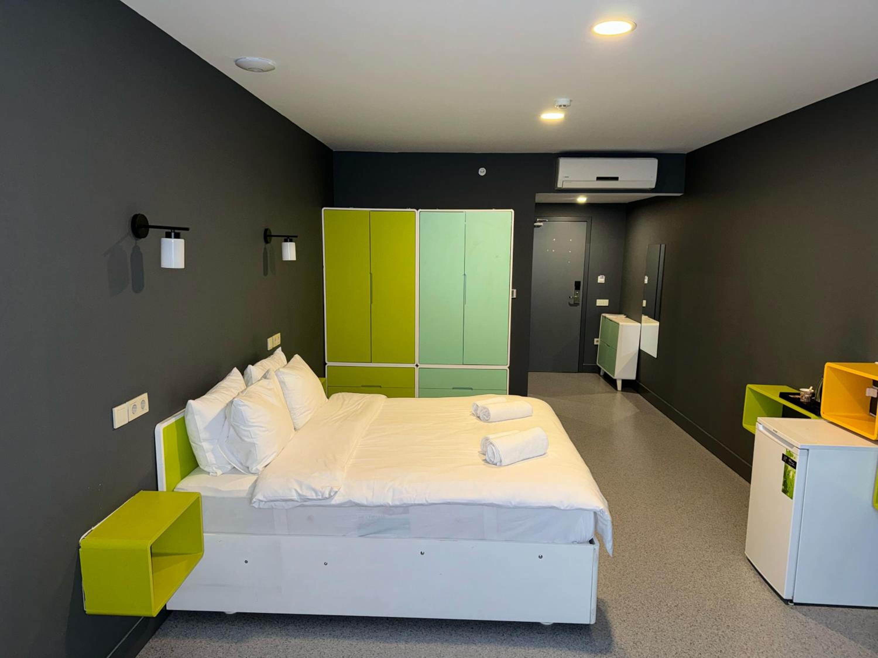 Large Double Room photo 1