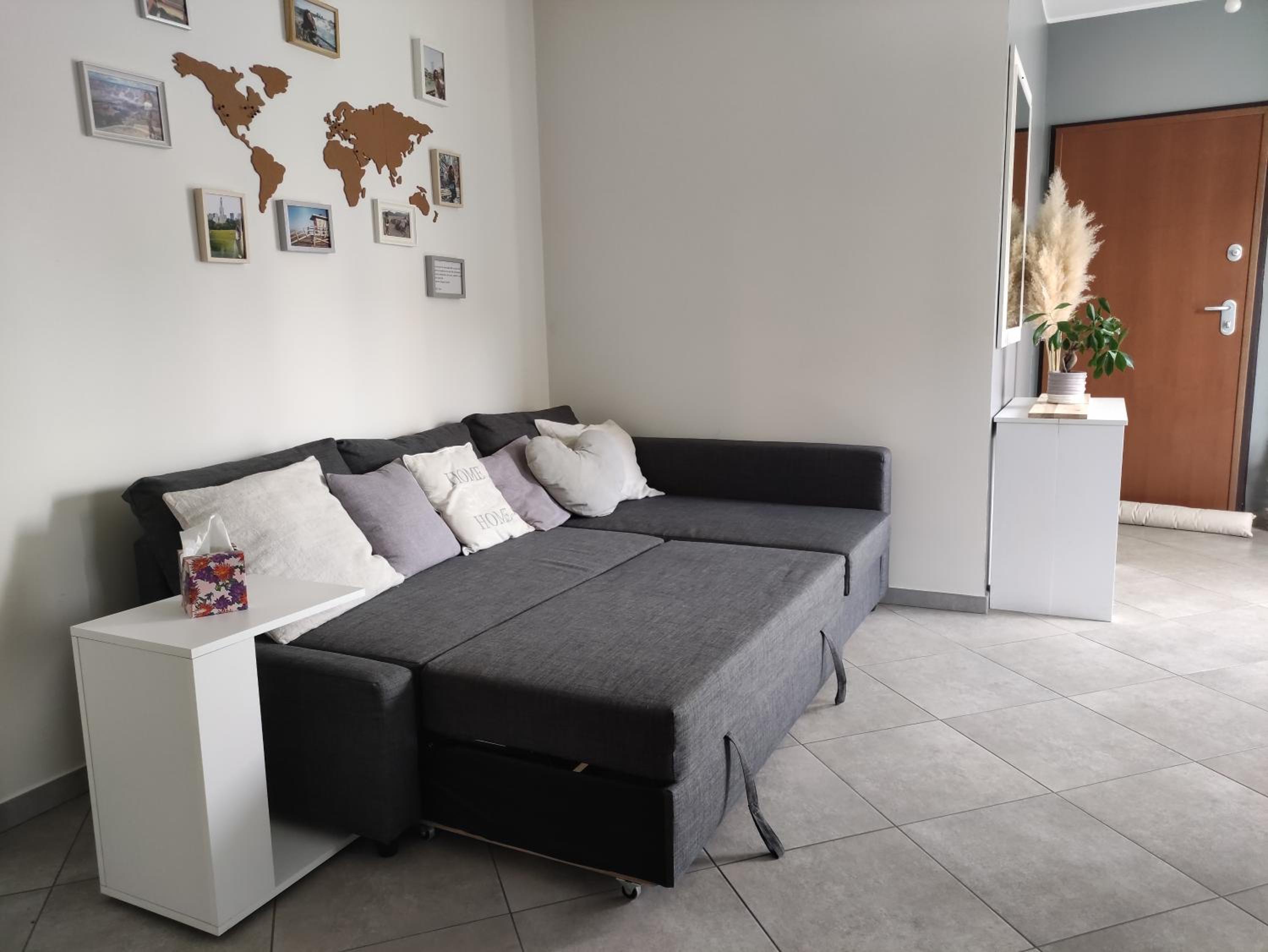 One-Bedroom Apartment photo 1