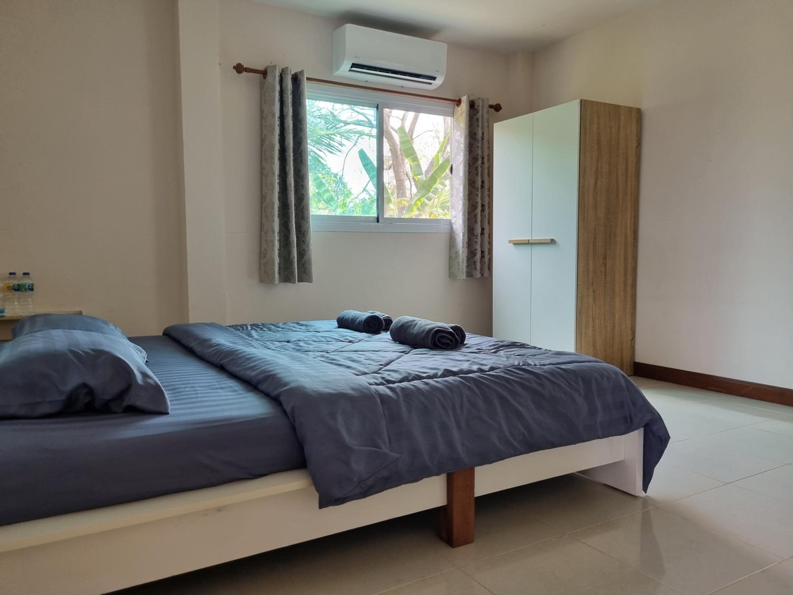 Two-Bedroom House photo 3