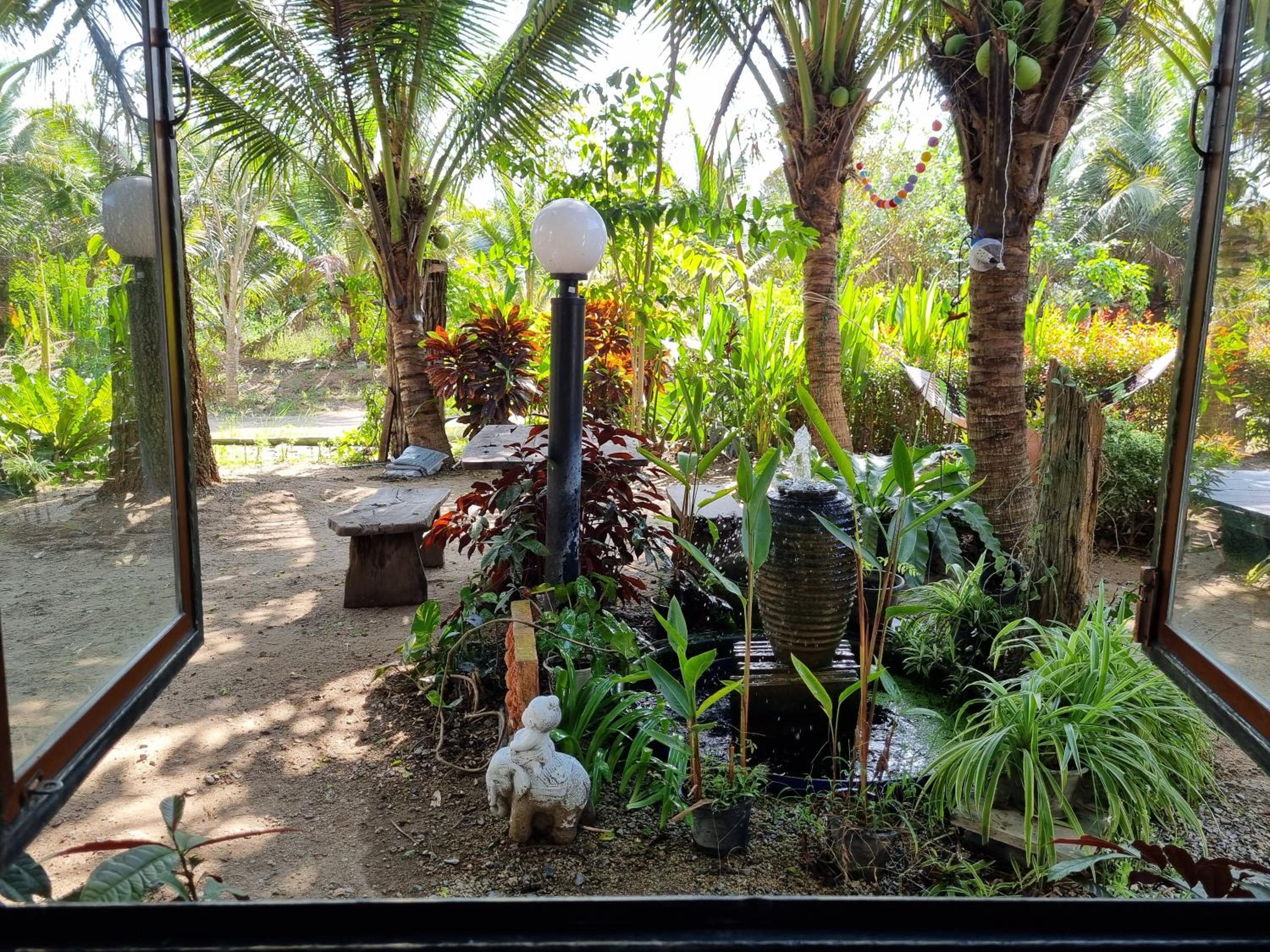 Queen Room with Garden View - Photo 3