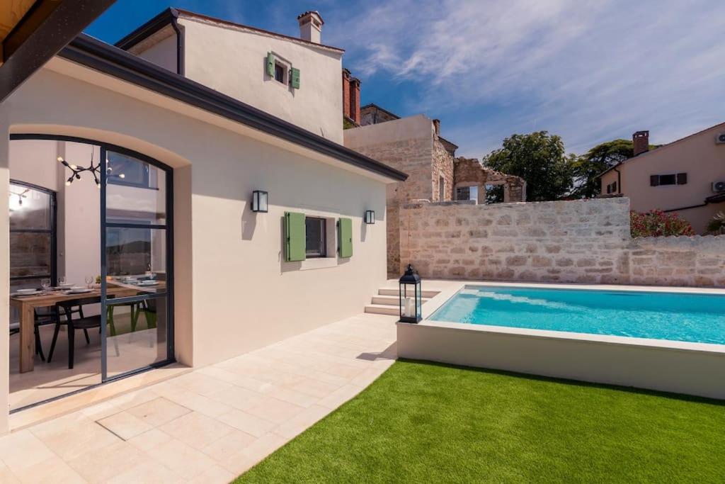 Three-Bedroom Villa photo 2