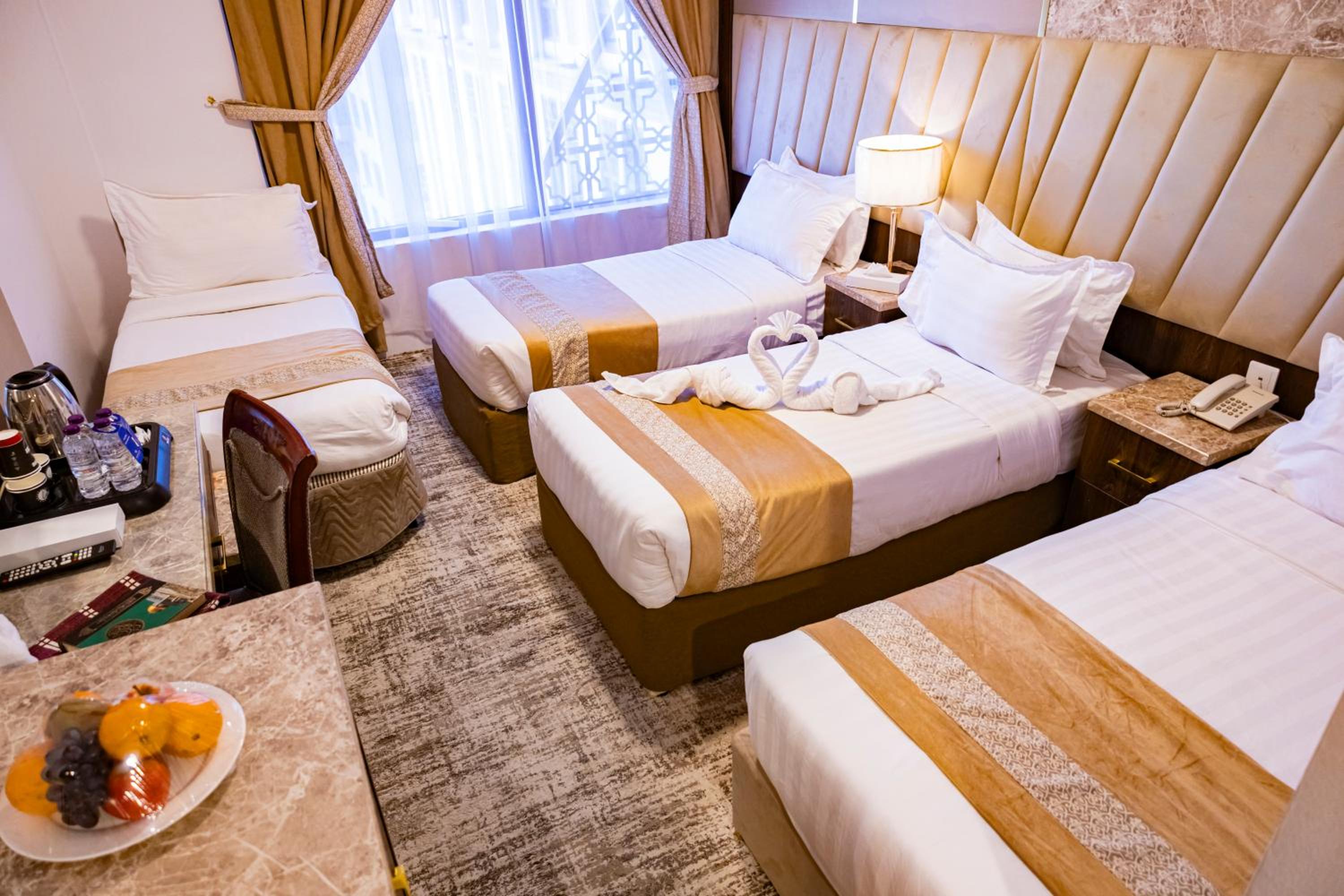 Standard Quadruple Room - Photo 23