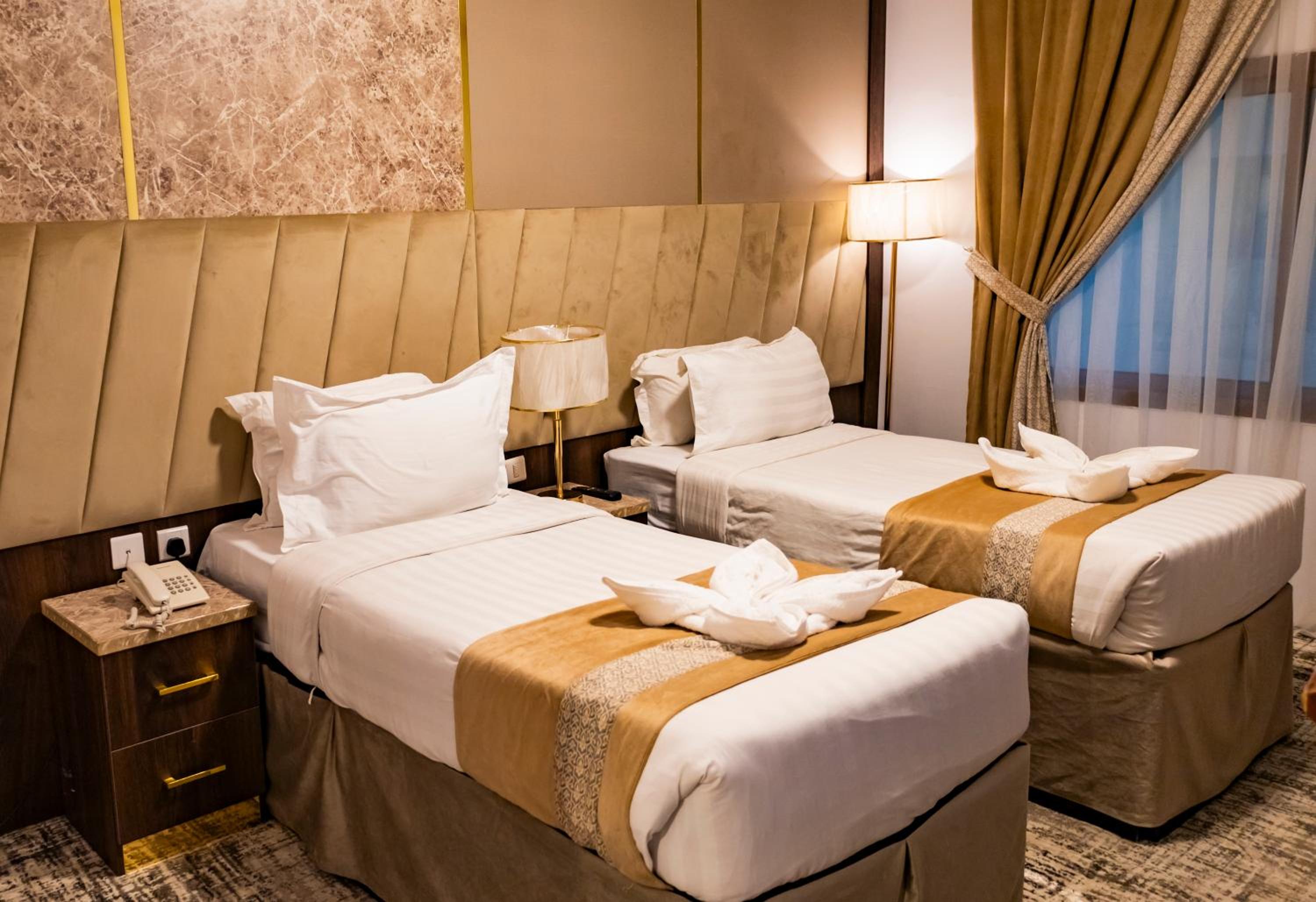 Standard Twin Room - Photo 1