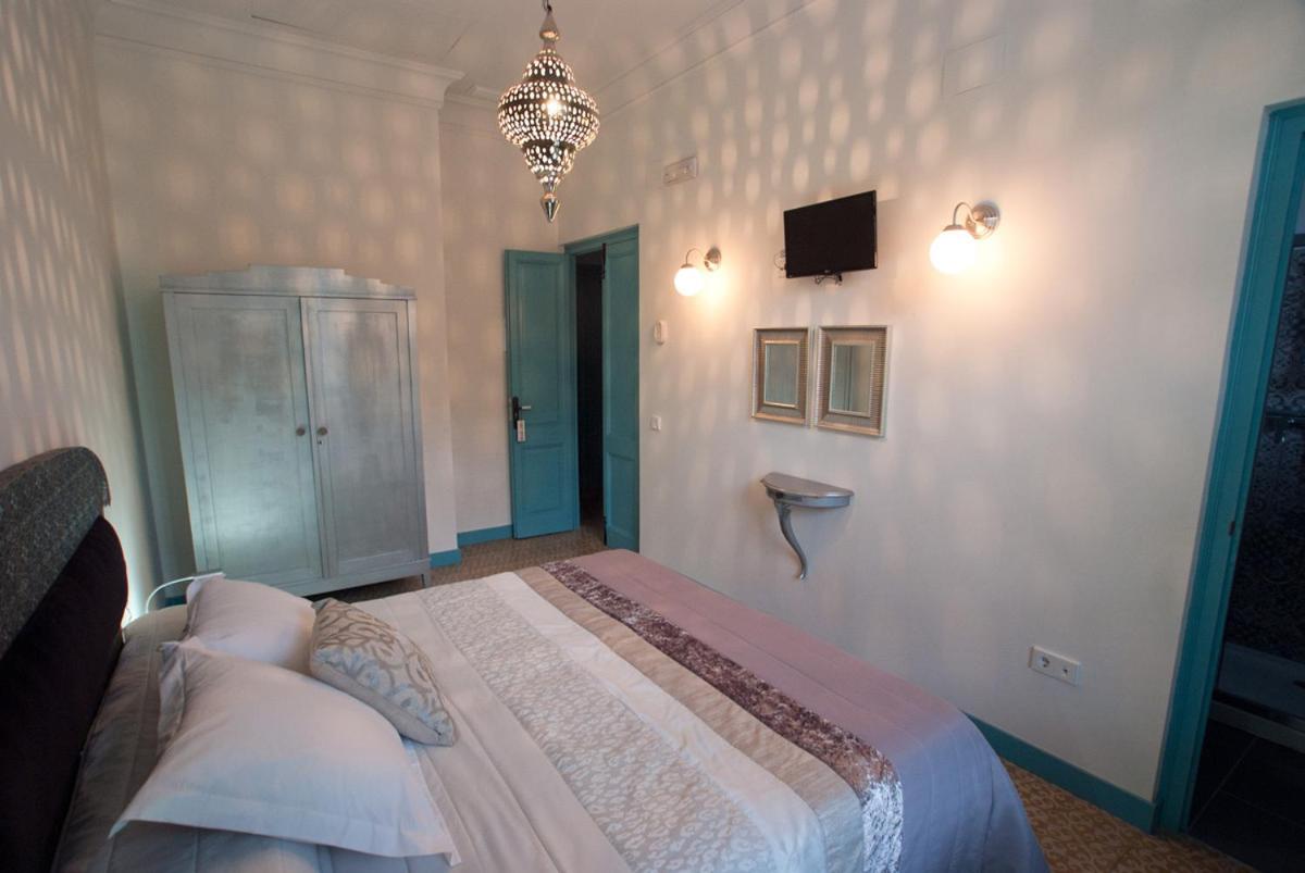 Double or Twin Room photo 3