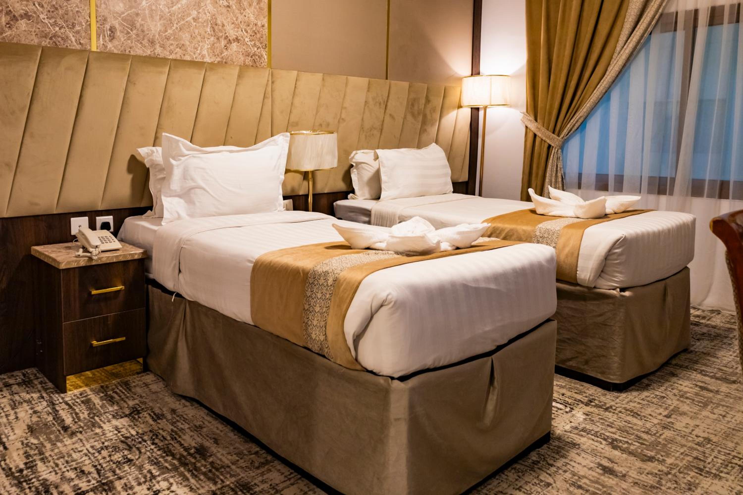Standard Twin Room - Photo 18