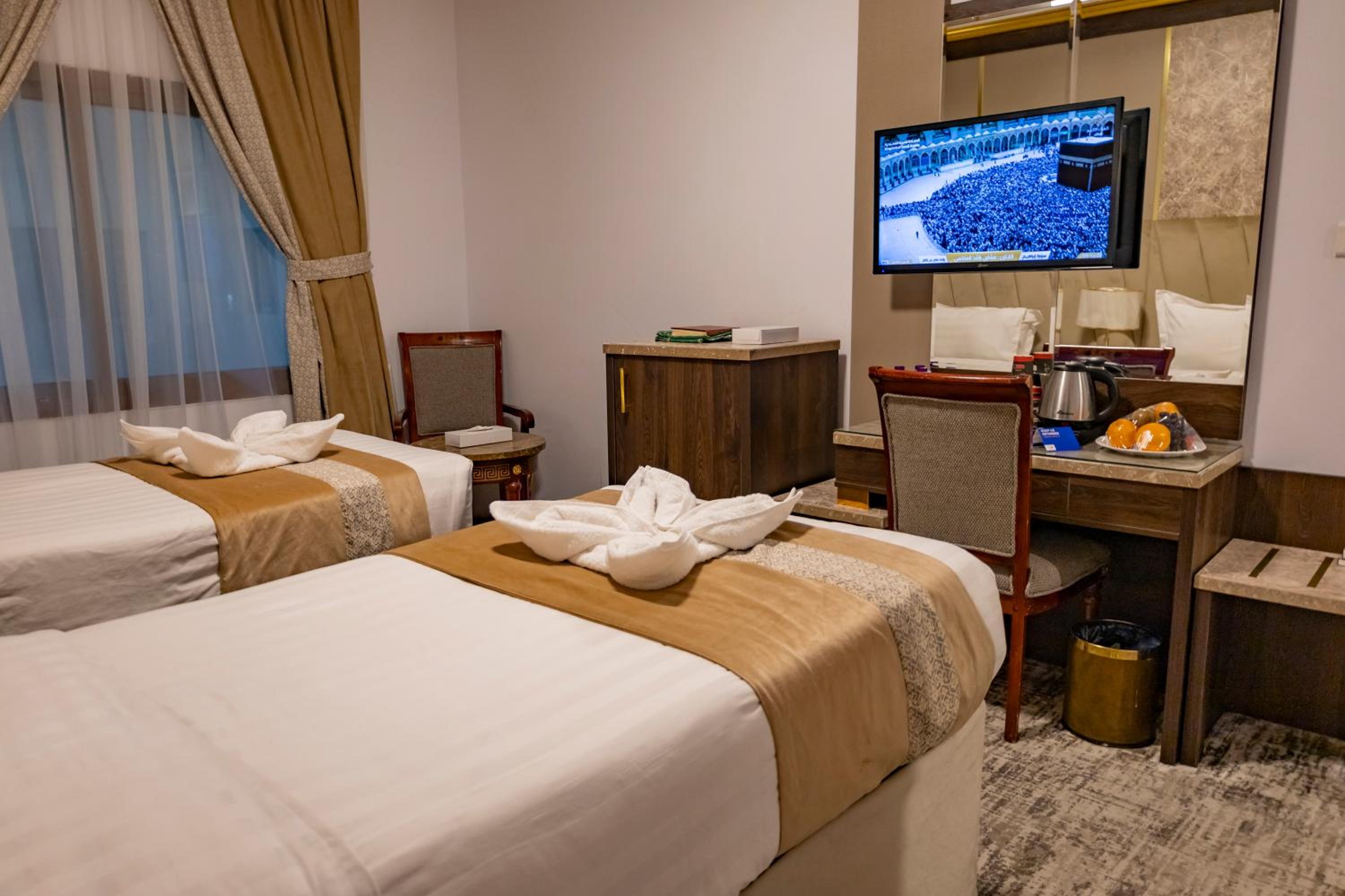 Standard Twin Room - Photo 9