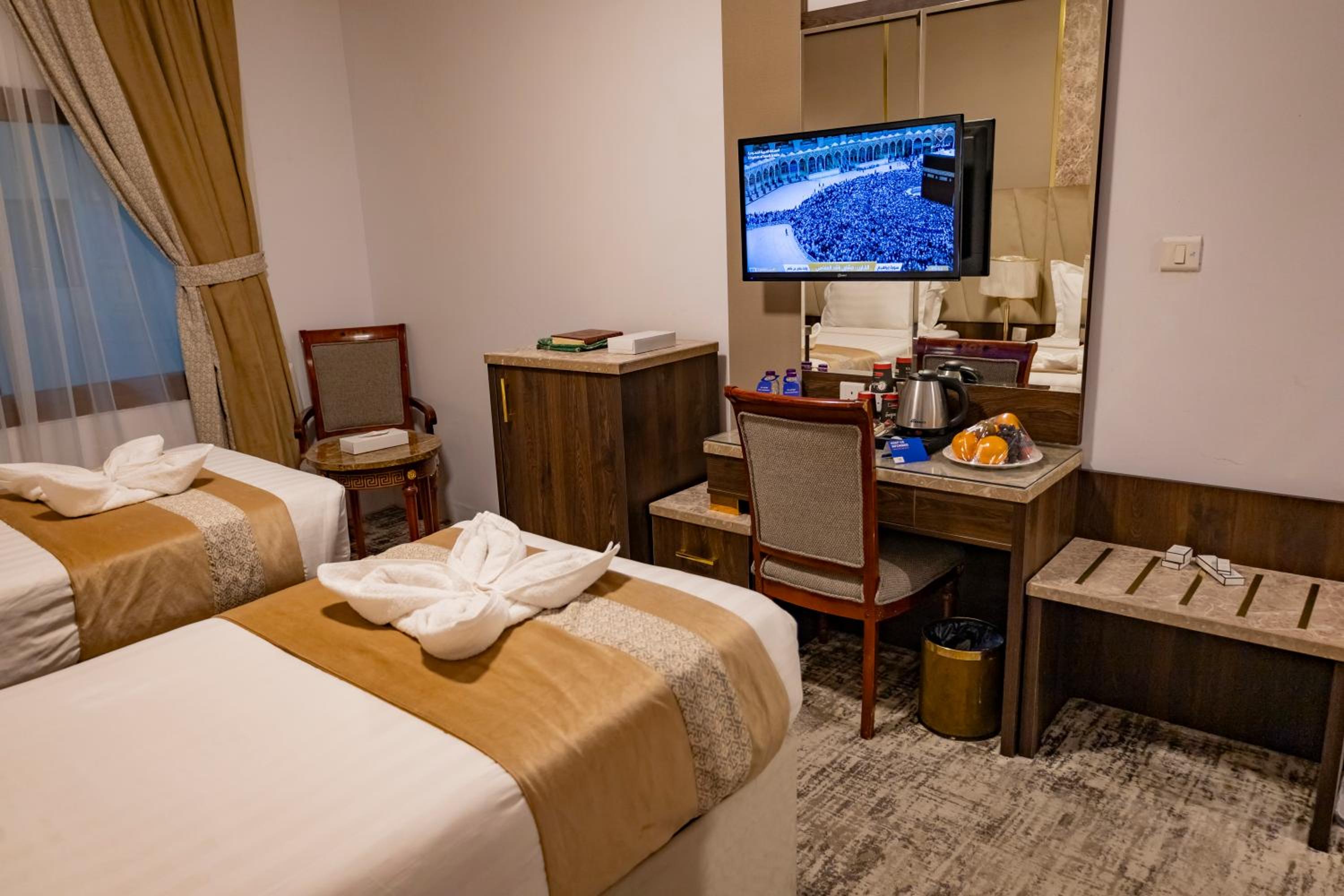 Standard Twin Room - Photo 8