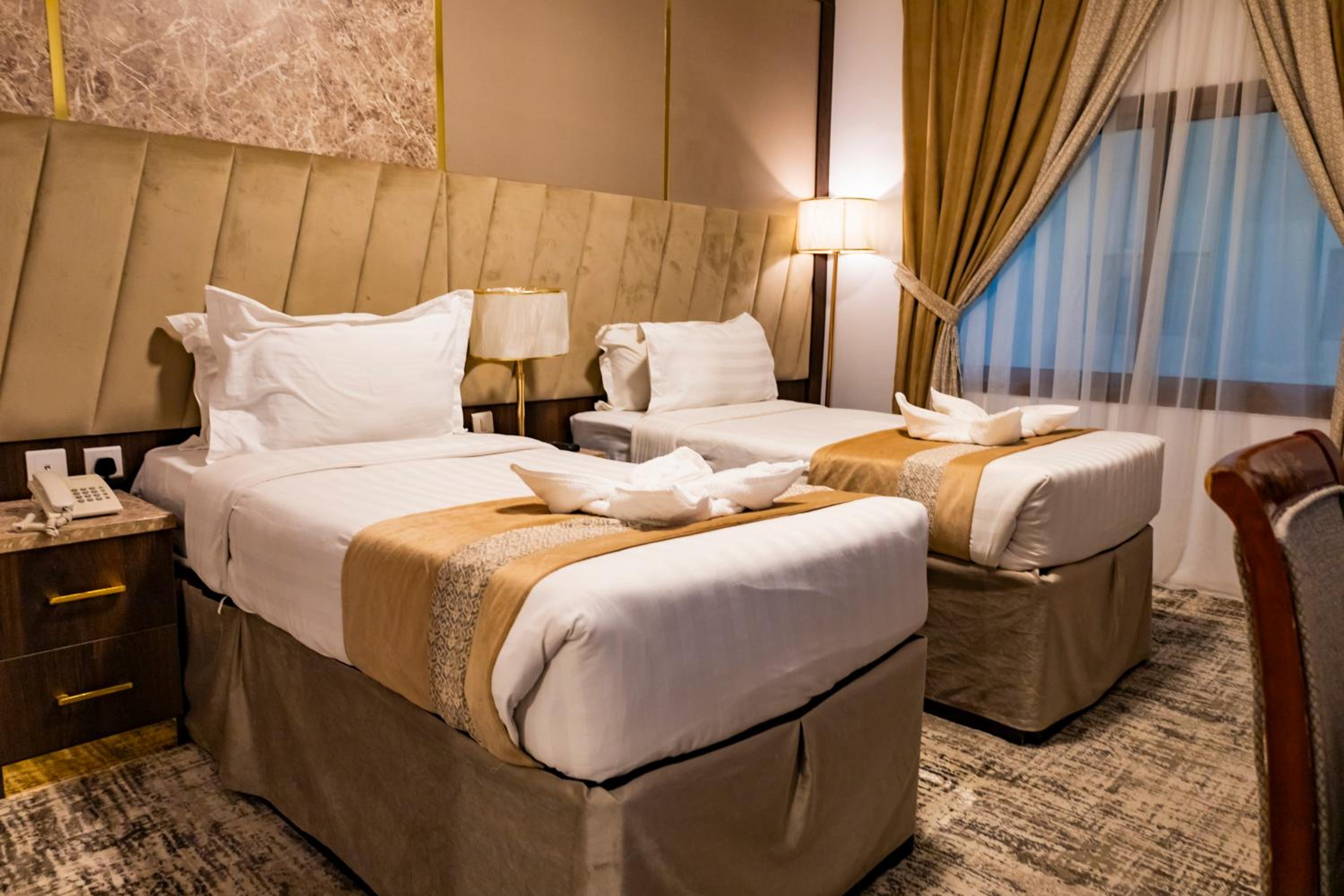 Standard Twin Room - Photo 6