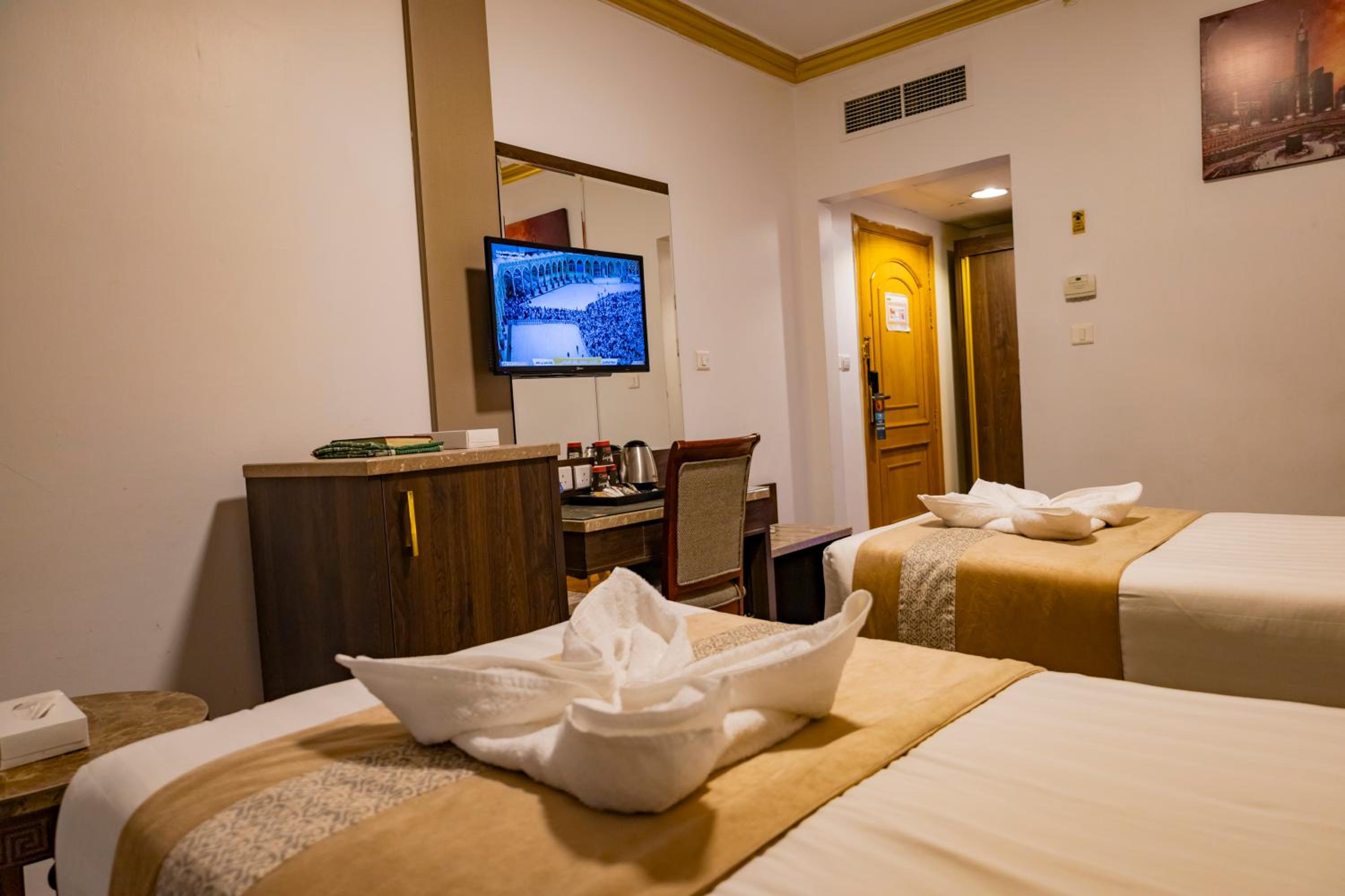 Standard Twin Room - Photo 31