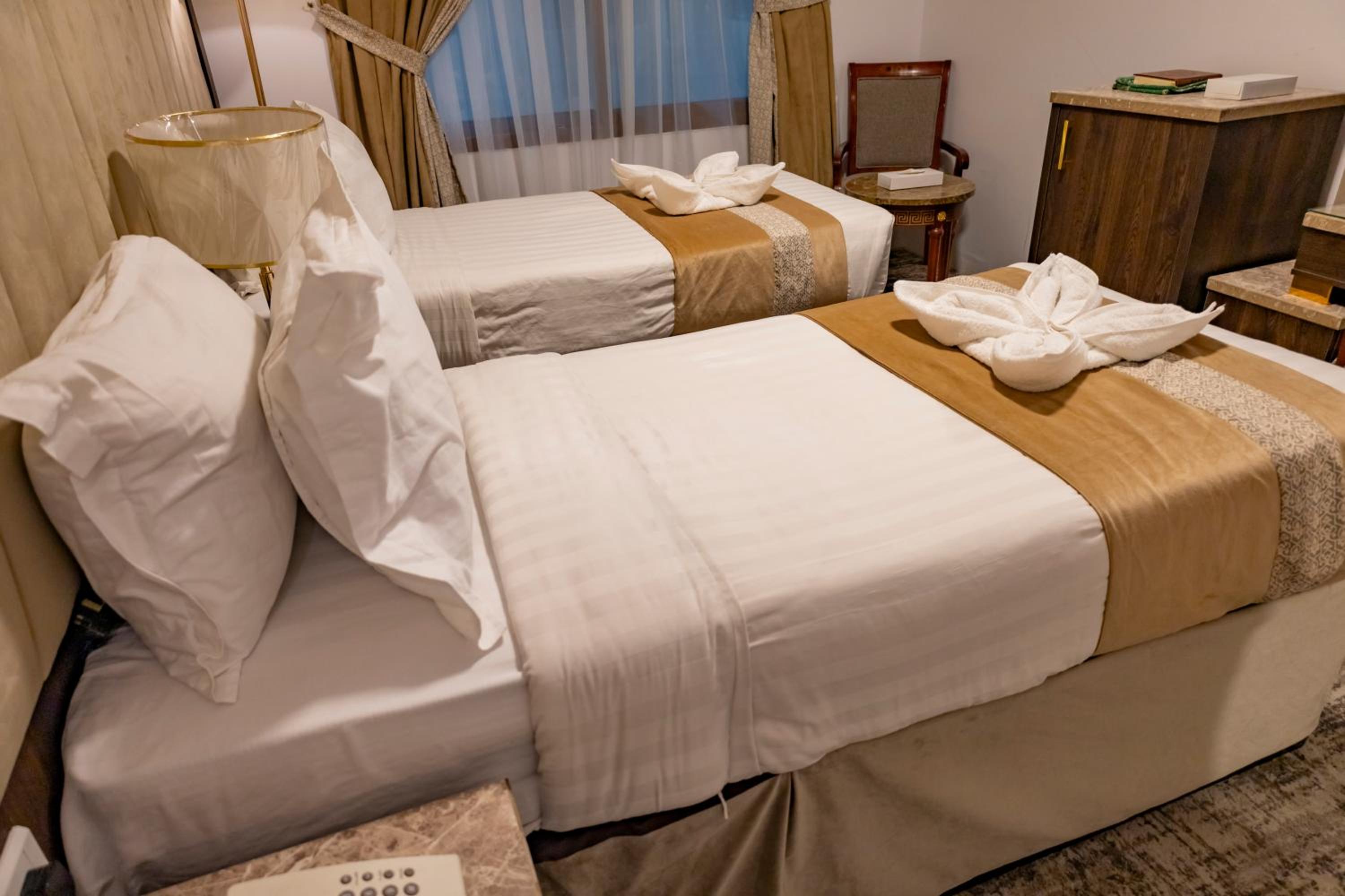 Standard Twin Room - Photo 33