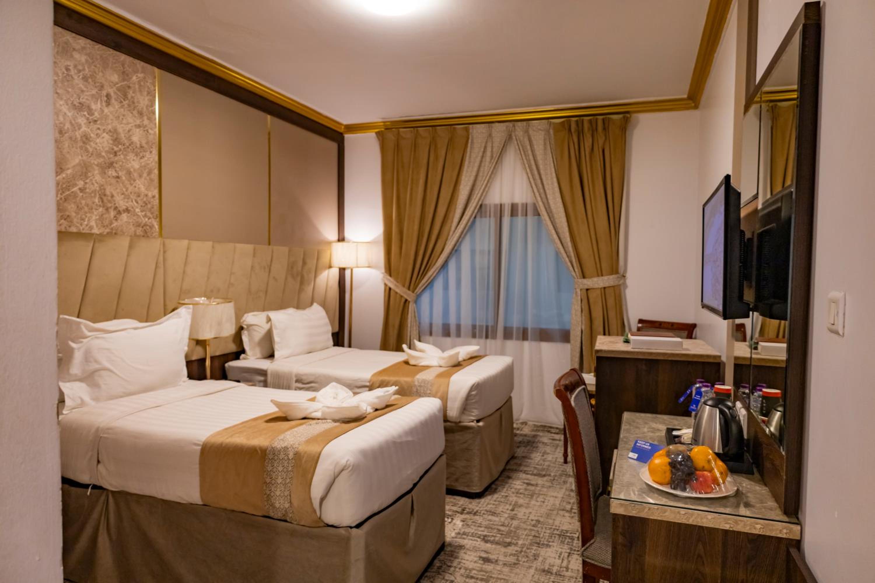 Standard Twin Room - Photo 13