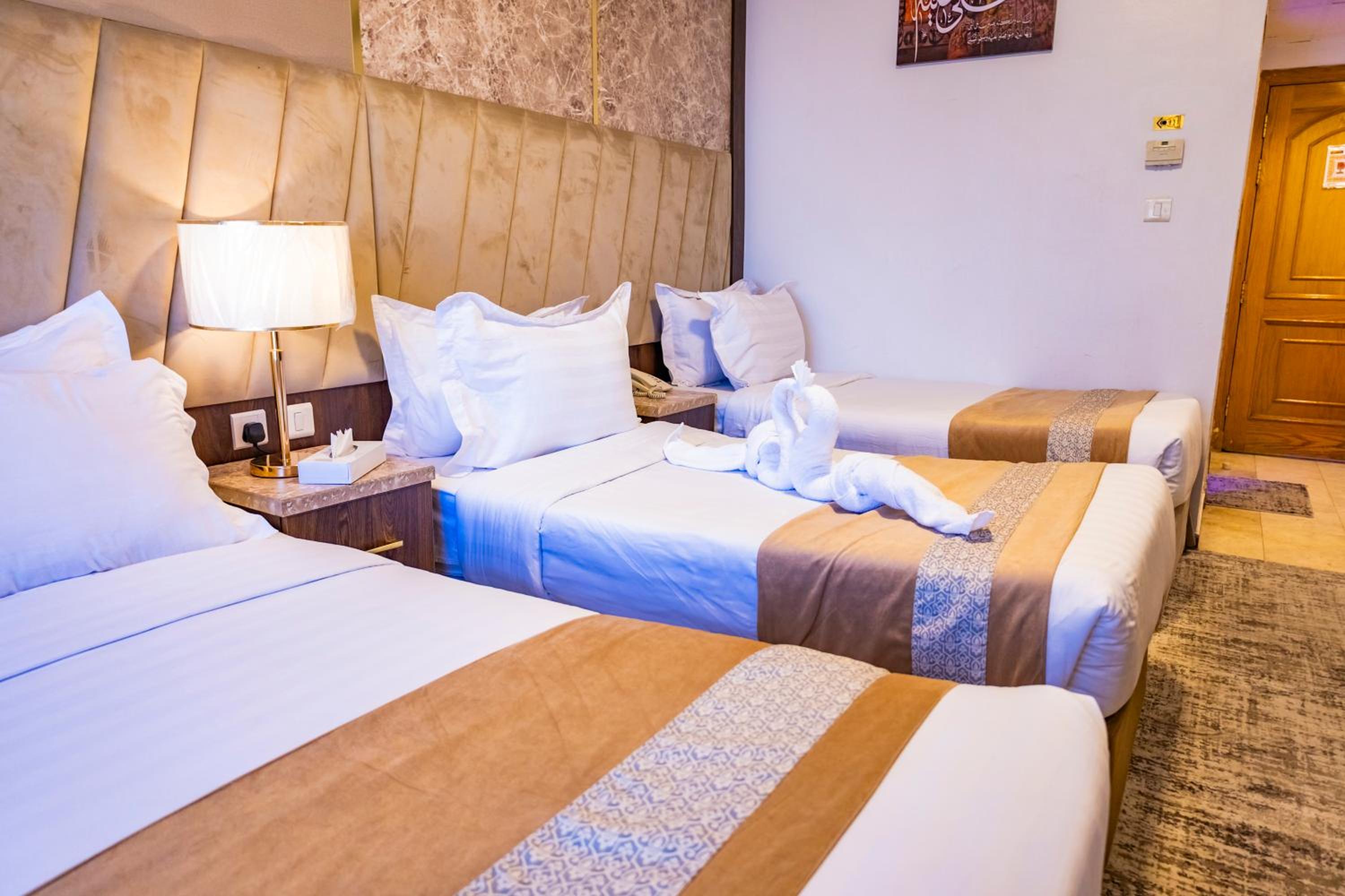 Standard Triple Room - Photo 2